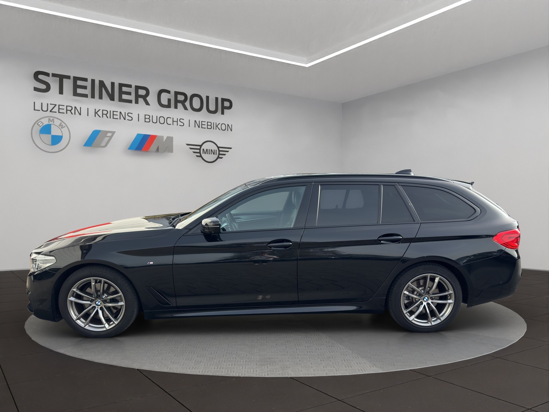 BMW 520d xDrive Touring Steptronic-image-7