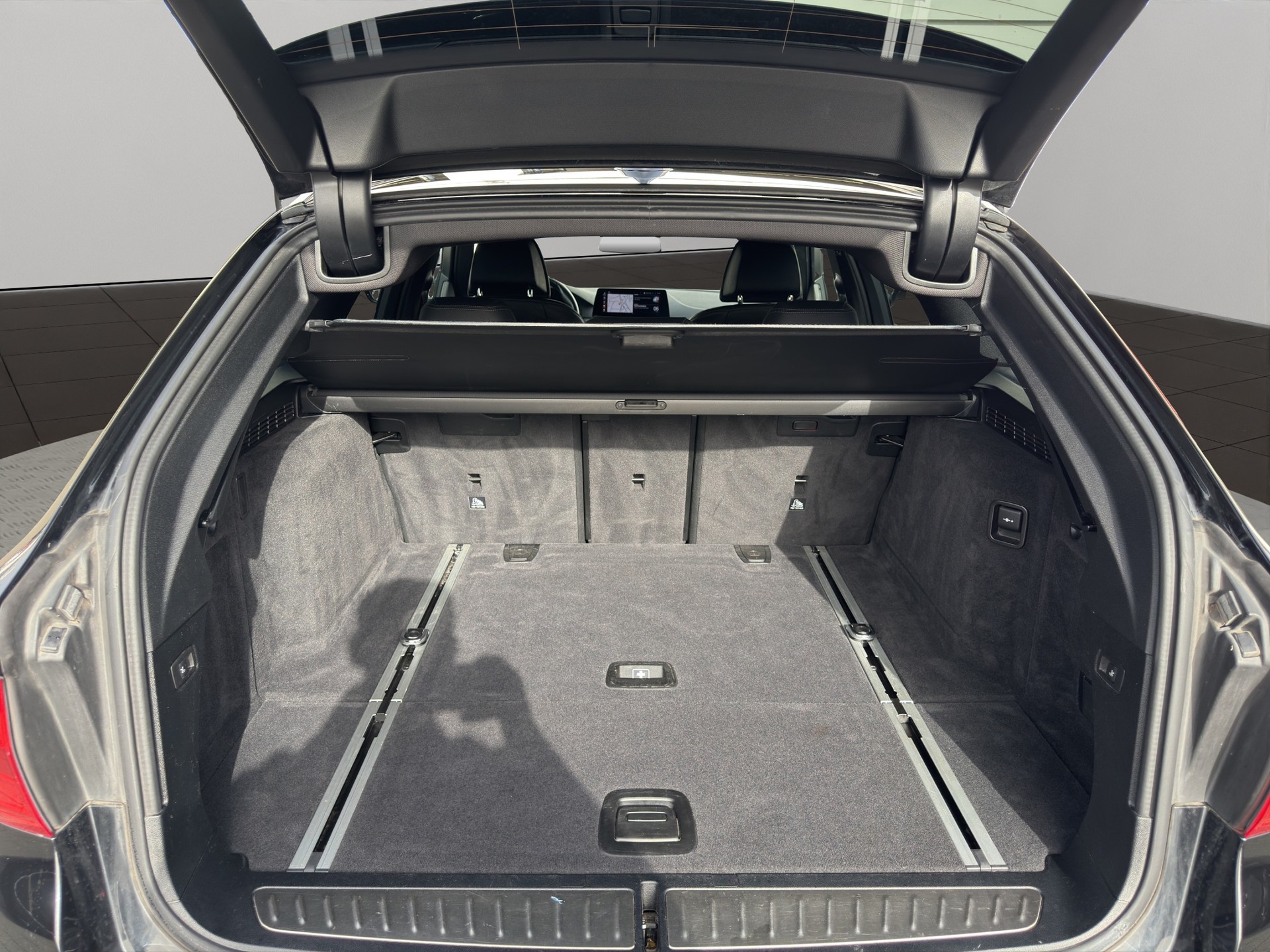 BMW 520d xDrive Touring Steptronic-image-21