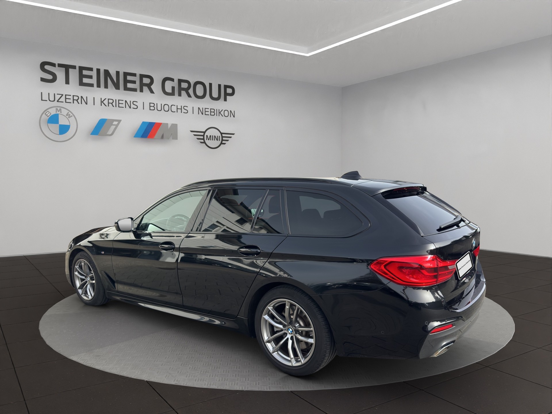 BMW 520d xDrive Touring Steptronic-image-6
