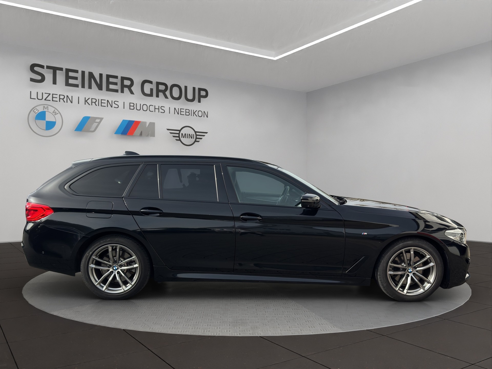 BMW 520d xDrive Touring Steptronic-image-3