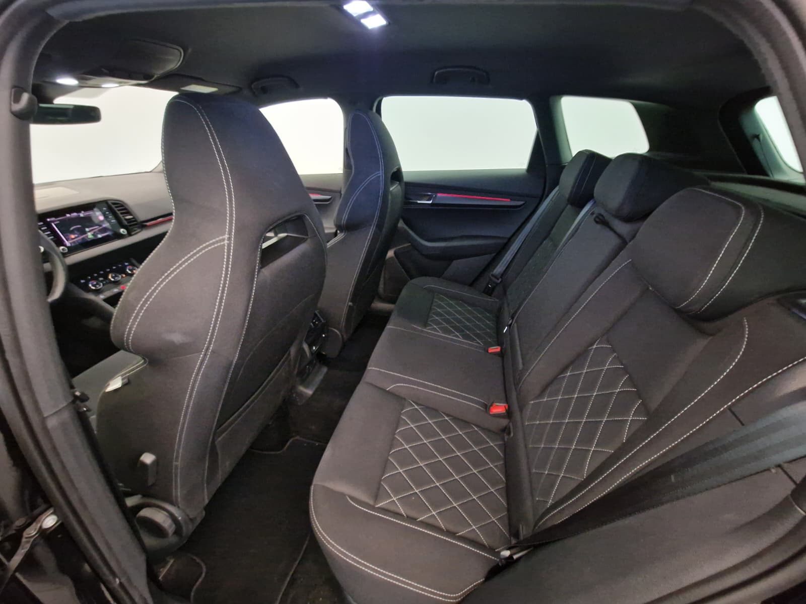 SKODA Karoq 2.0 TSI SportLine 4x4 DSG-image-12