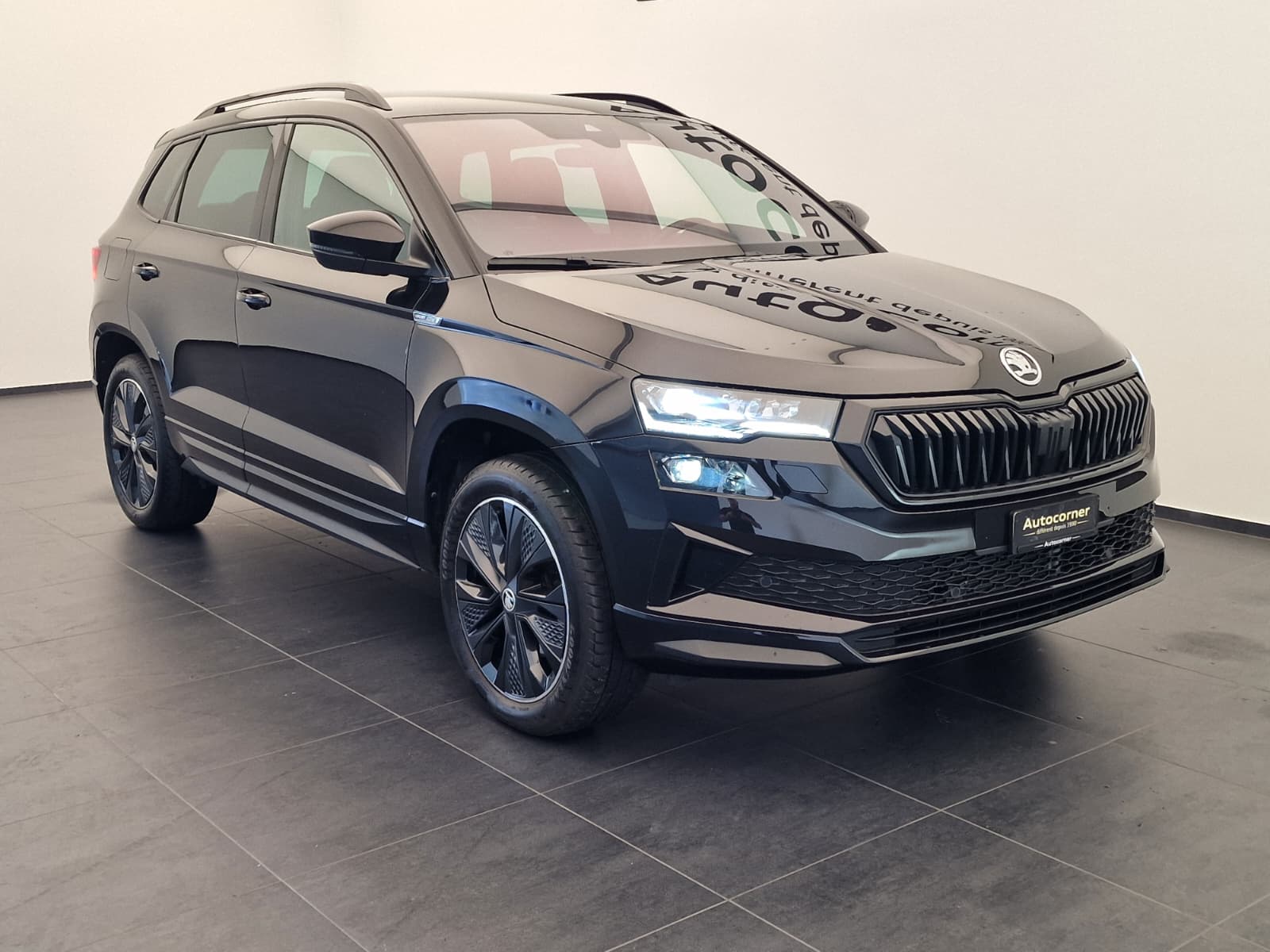 SKODA Karoq 2.0 TSI SportLine 4x4 DSG-image-4