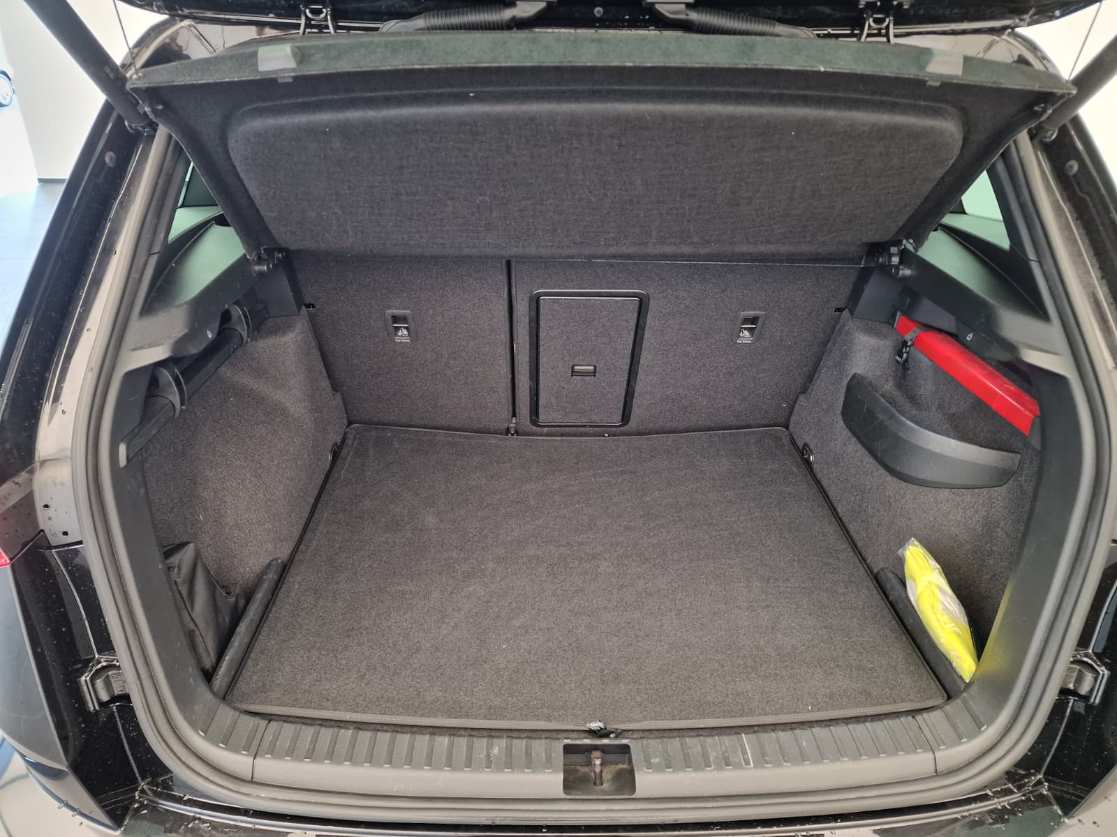 SKODA Karoq 2.0 TSI SportLine 4x4 DSG-image-14