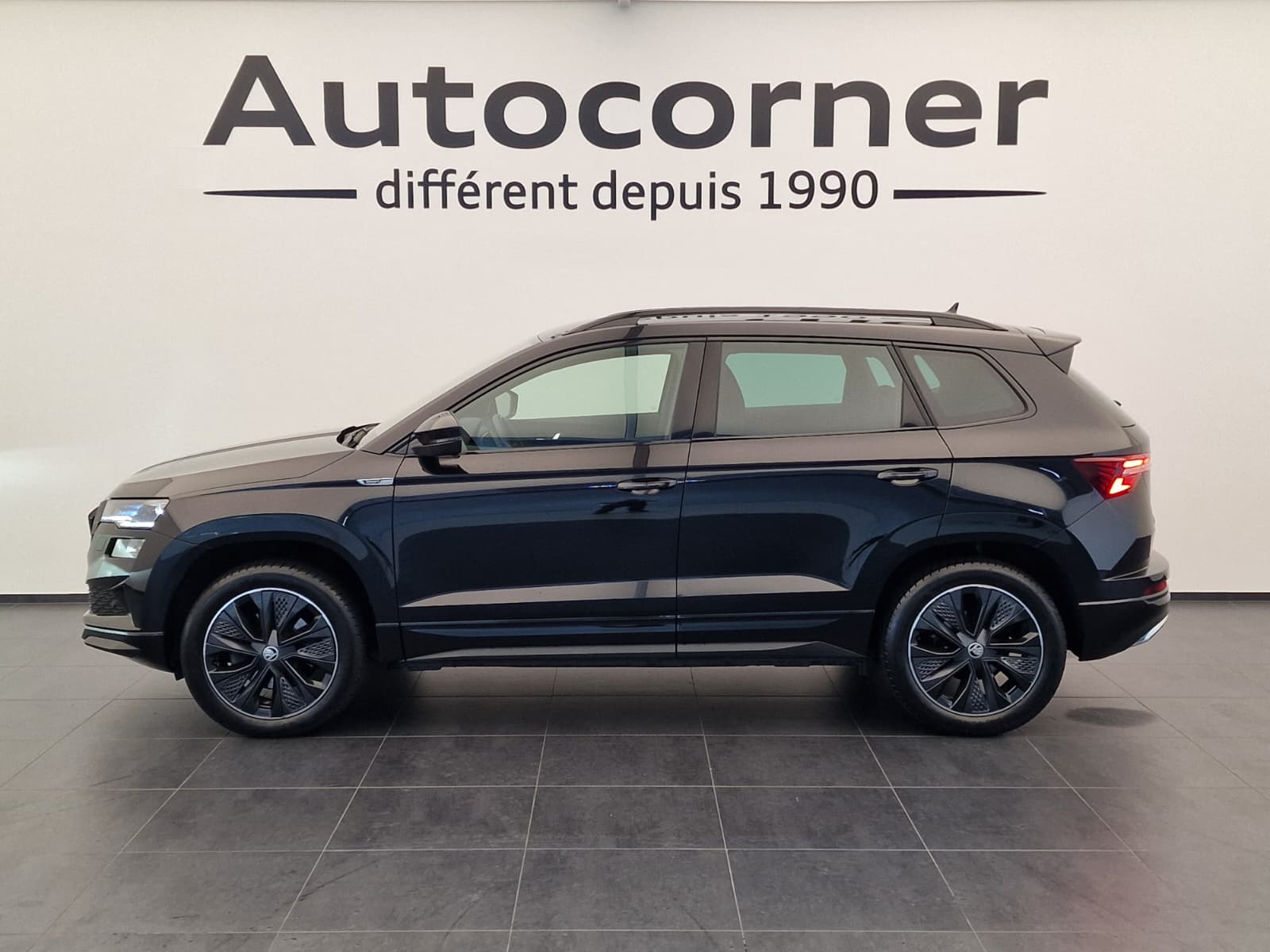 SKODA Karoq 2.0 TSI SportLine 4x4 DSG-image-1