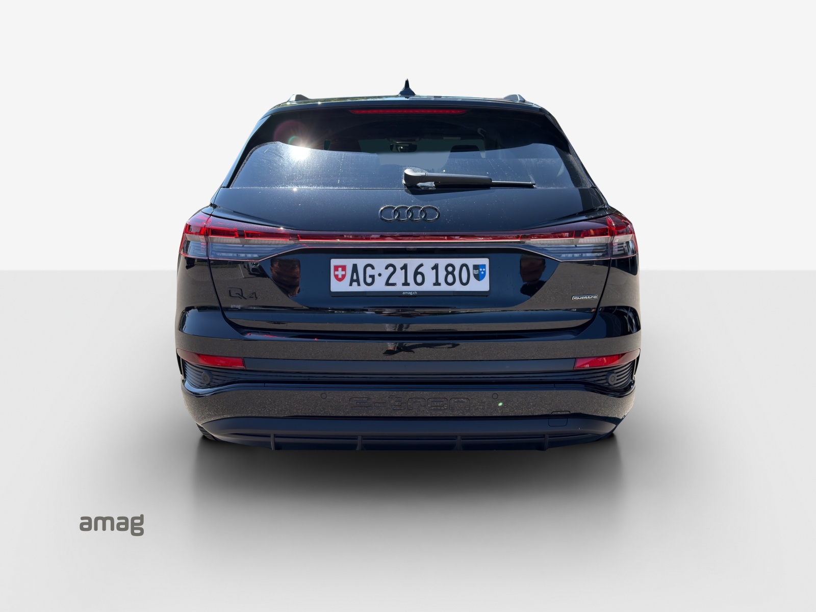 AUDI Q4 e-tron 45 Edition Swiss Ski quattro-image-3