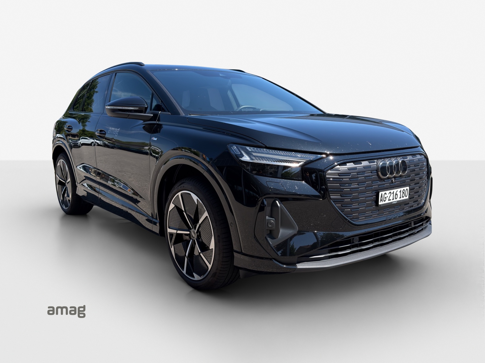 AUDI Q4 e-tron 45 Edition Swiss Ski quattro-image-5