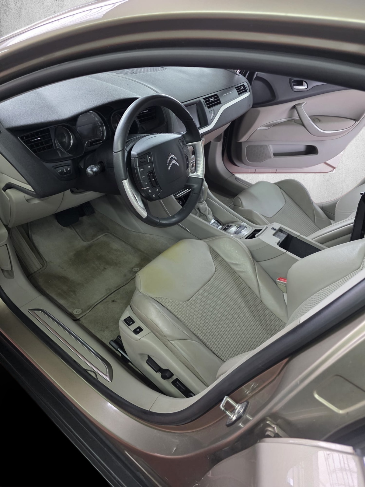CITROEN C5 Berline 2.2 HDi Exclusive Automatic-image-7