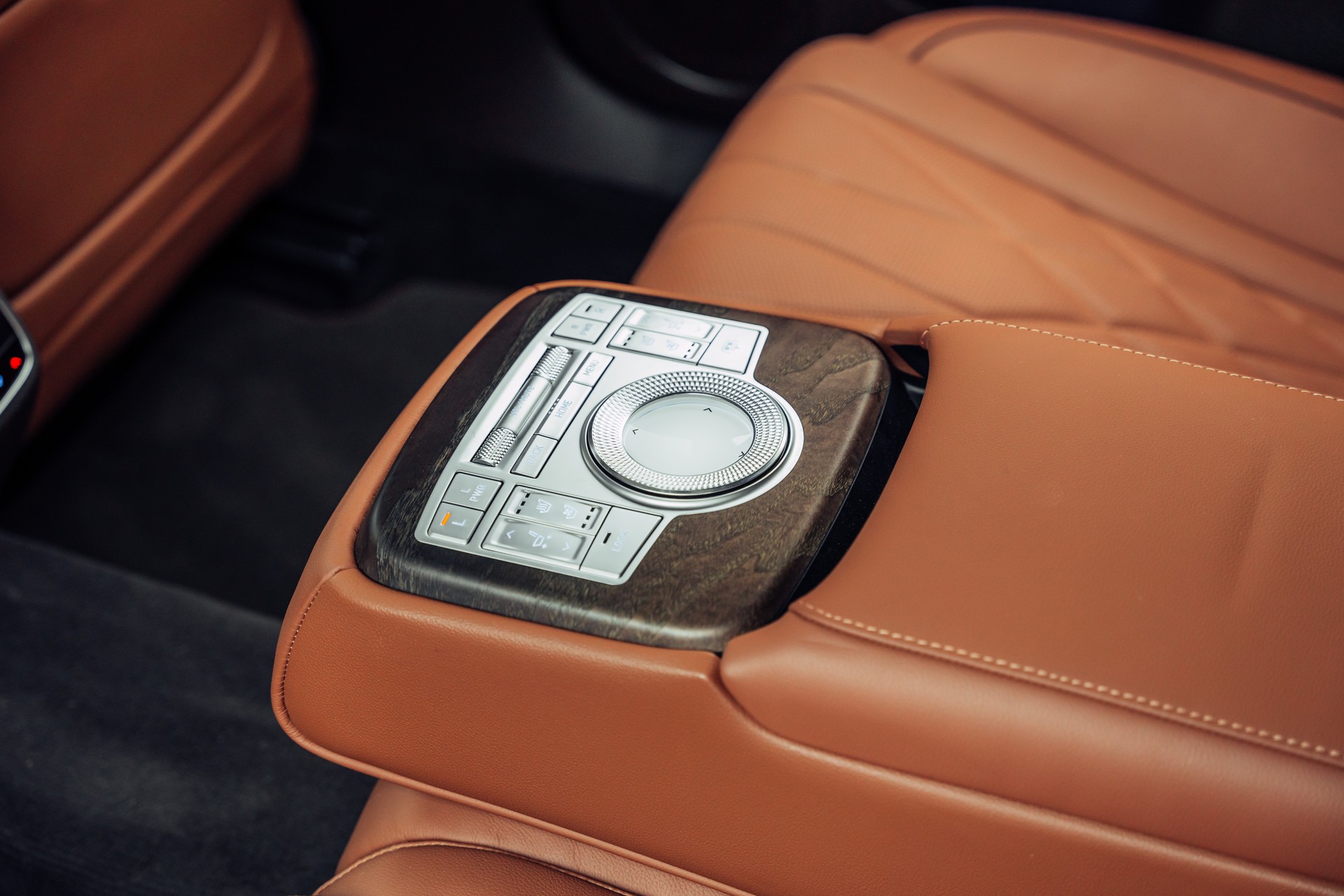 GENESIS G80 2.5 TGDI Luxus AT8 AWD-image-14