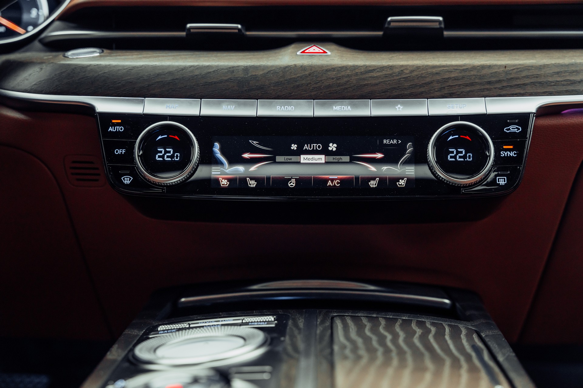 GENESIS G80 2.5 TGDI Luxus AT8 AWD-image-15