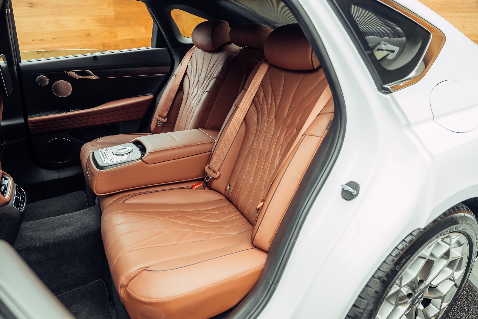 GENESIS G80 2.5 TGDI Luxus AT8 AWD-image-7