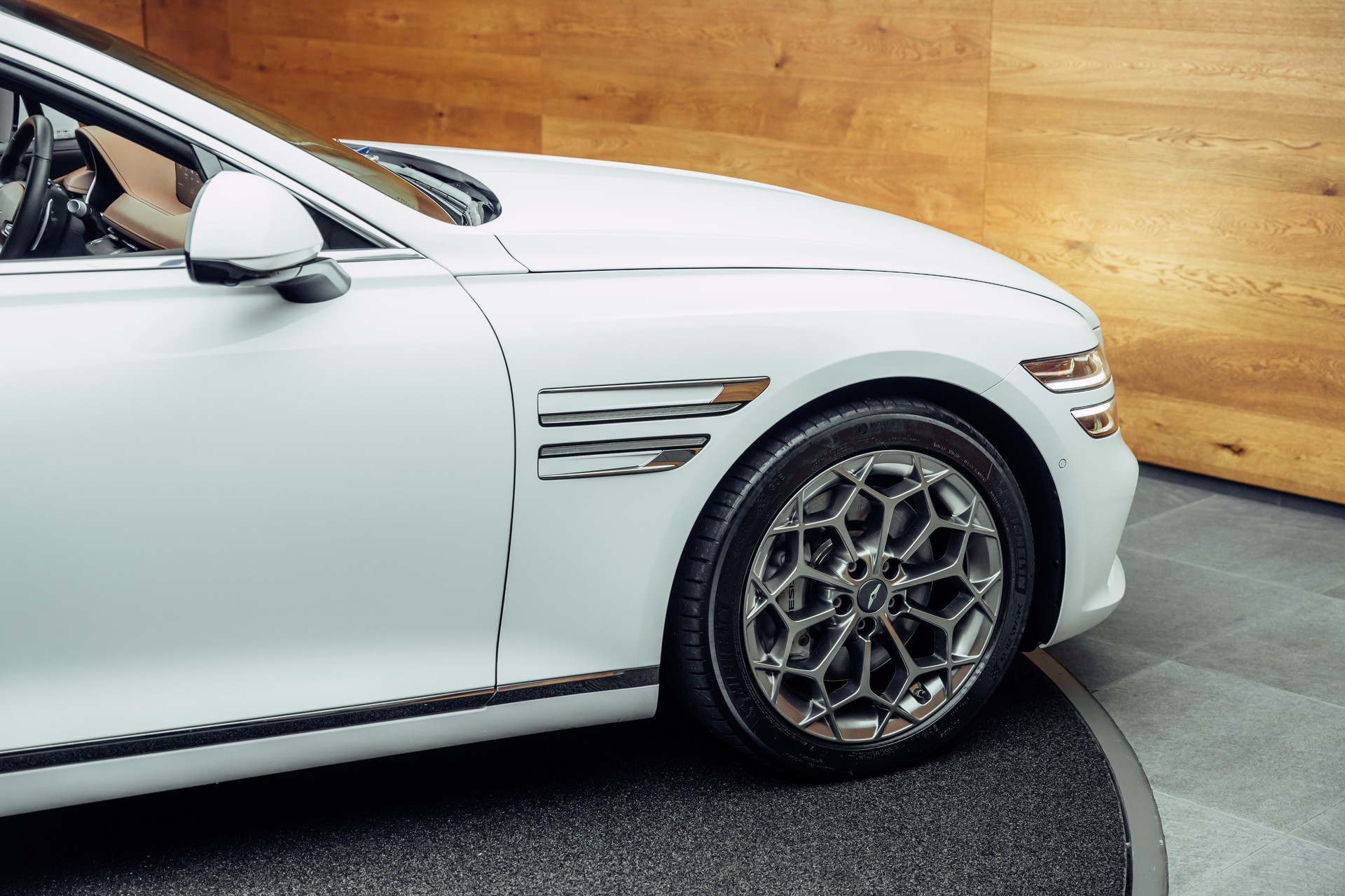 GENESIS G80 2.5 TGDI Luxus AT8 AWD-image-20