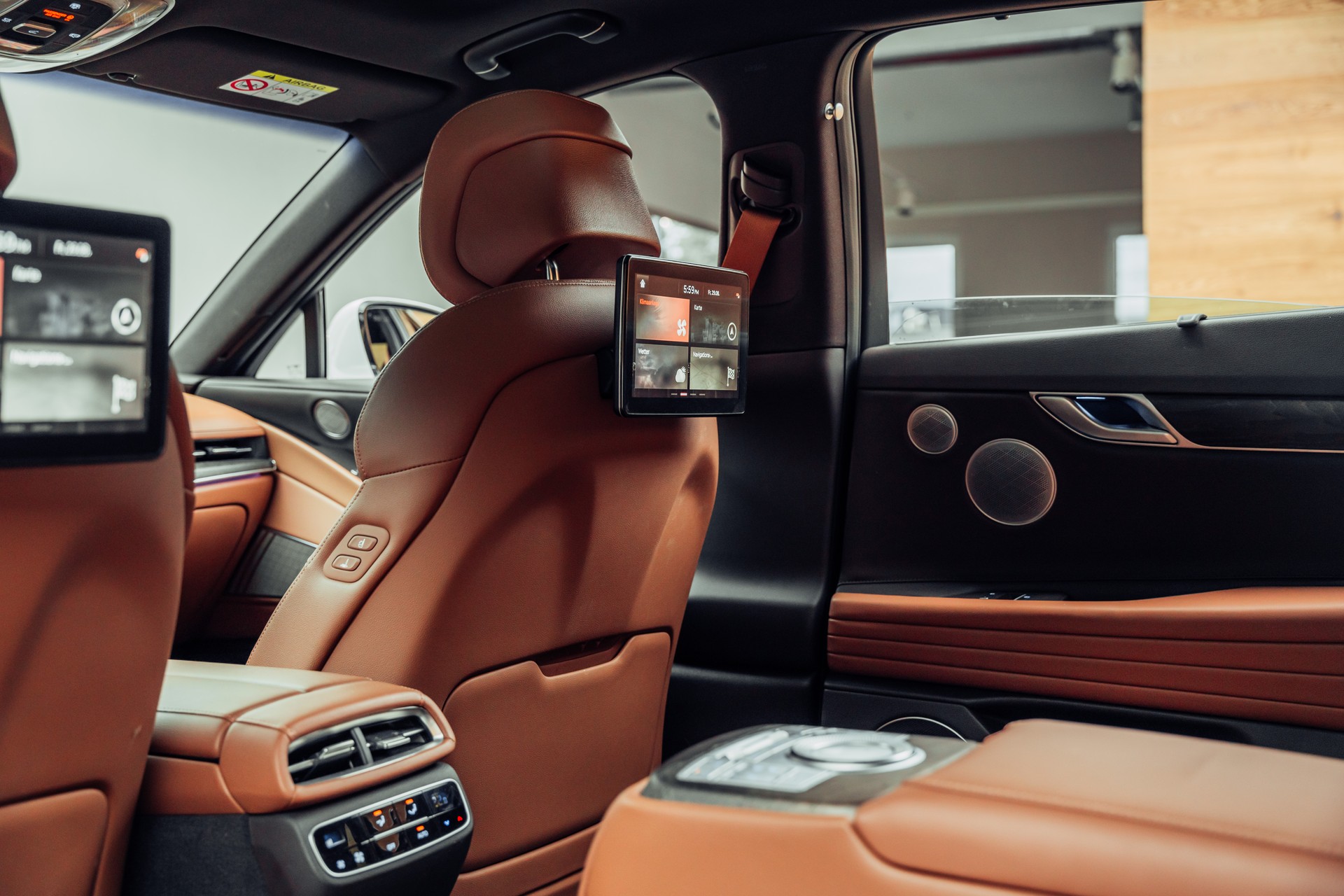 GENESIS G80 2.5 TGDI Luxus AT8 AWD-image-11