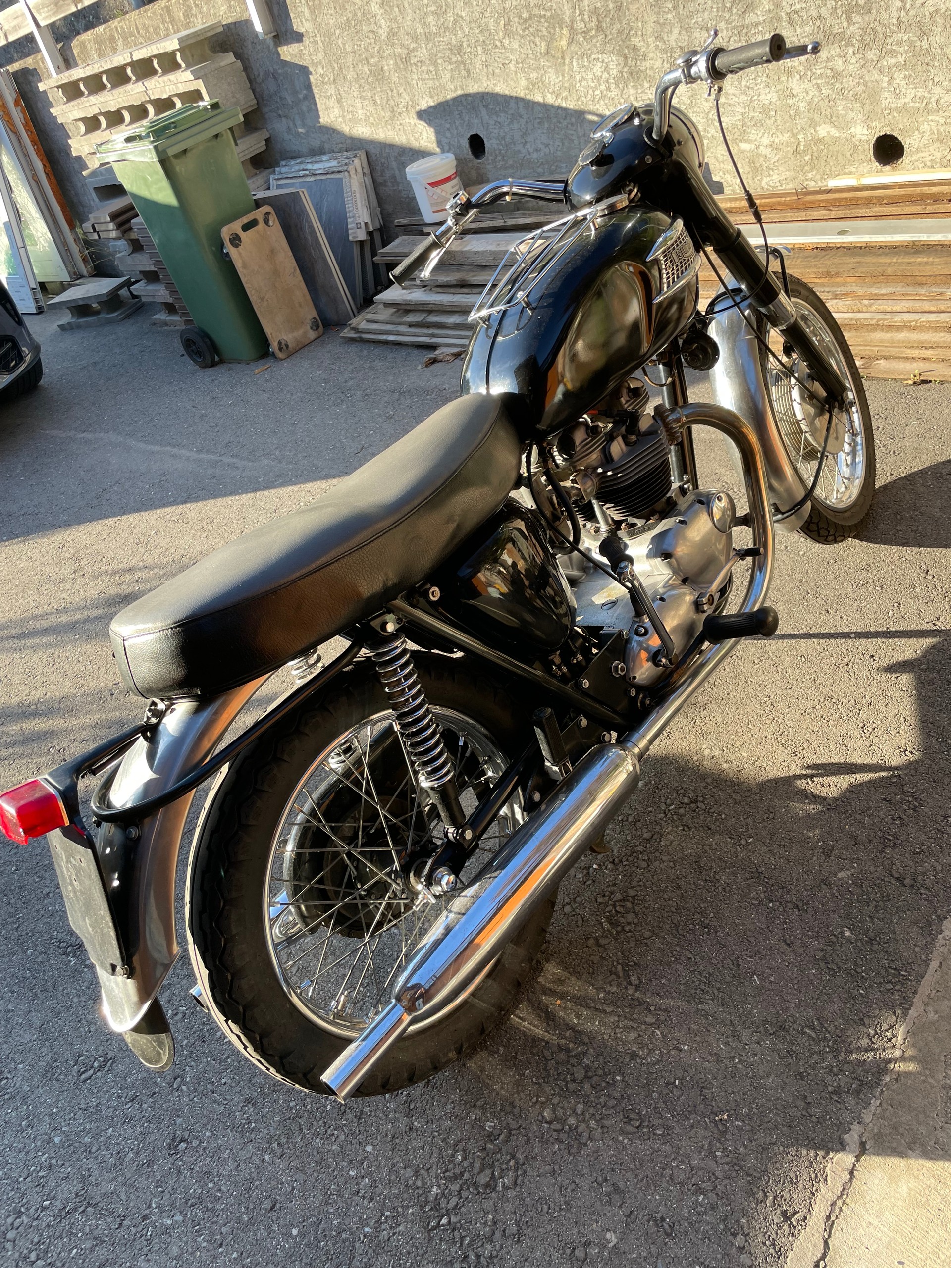 TRIUMPH Thunderbird-image-1