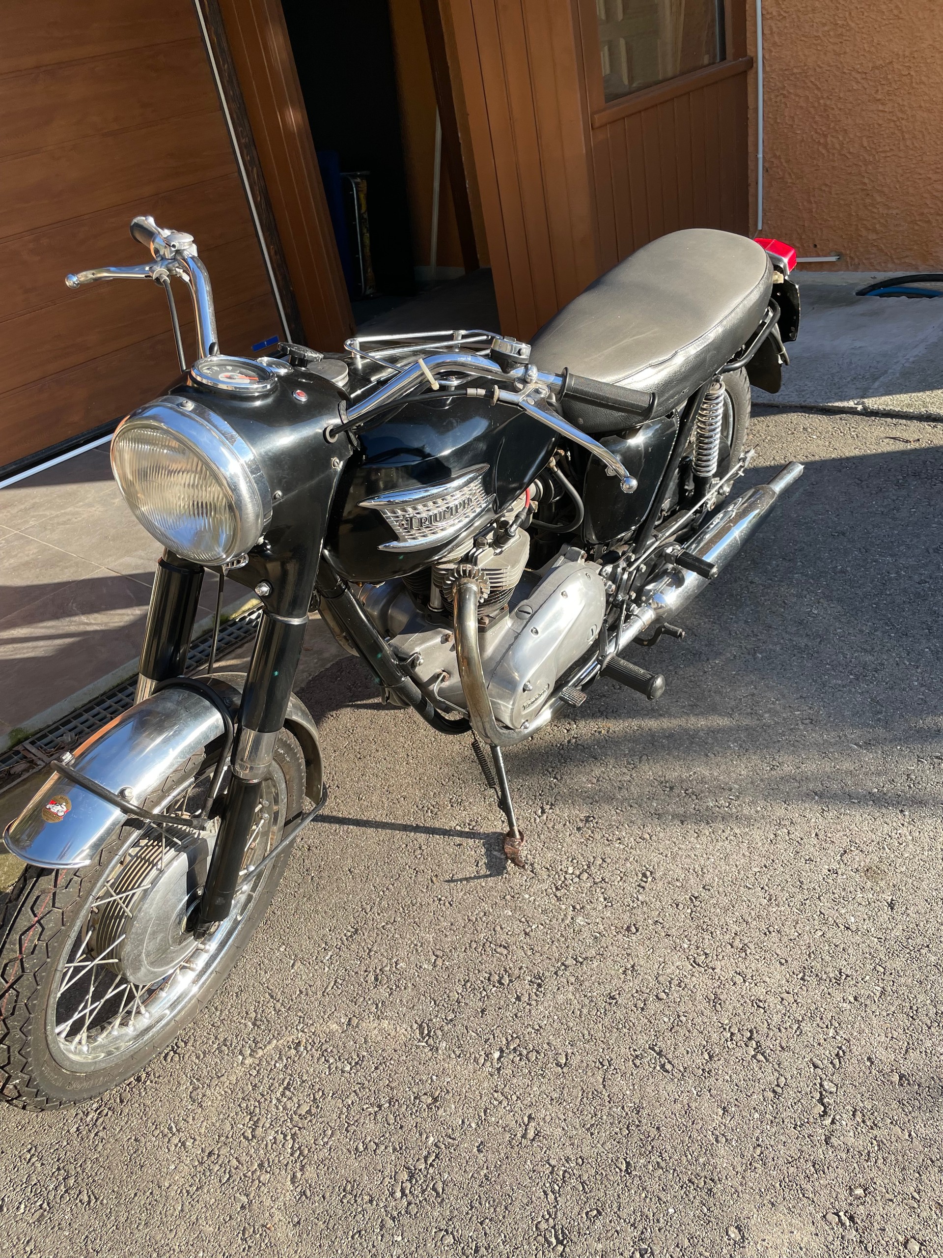 TRIUMPH Thunderbird-image-2