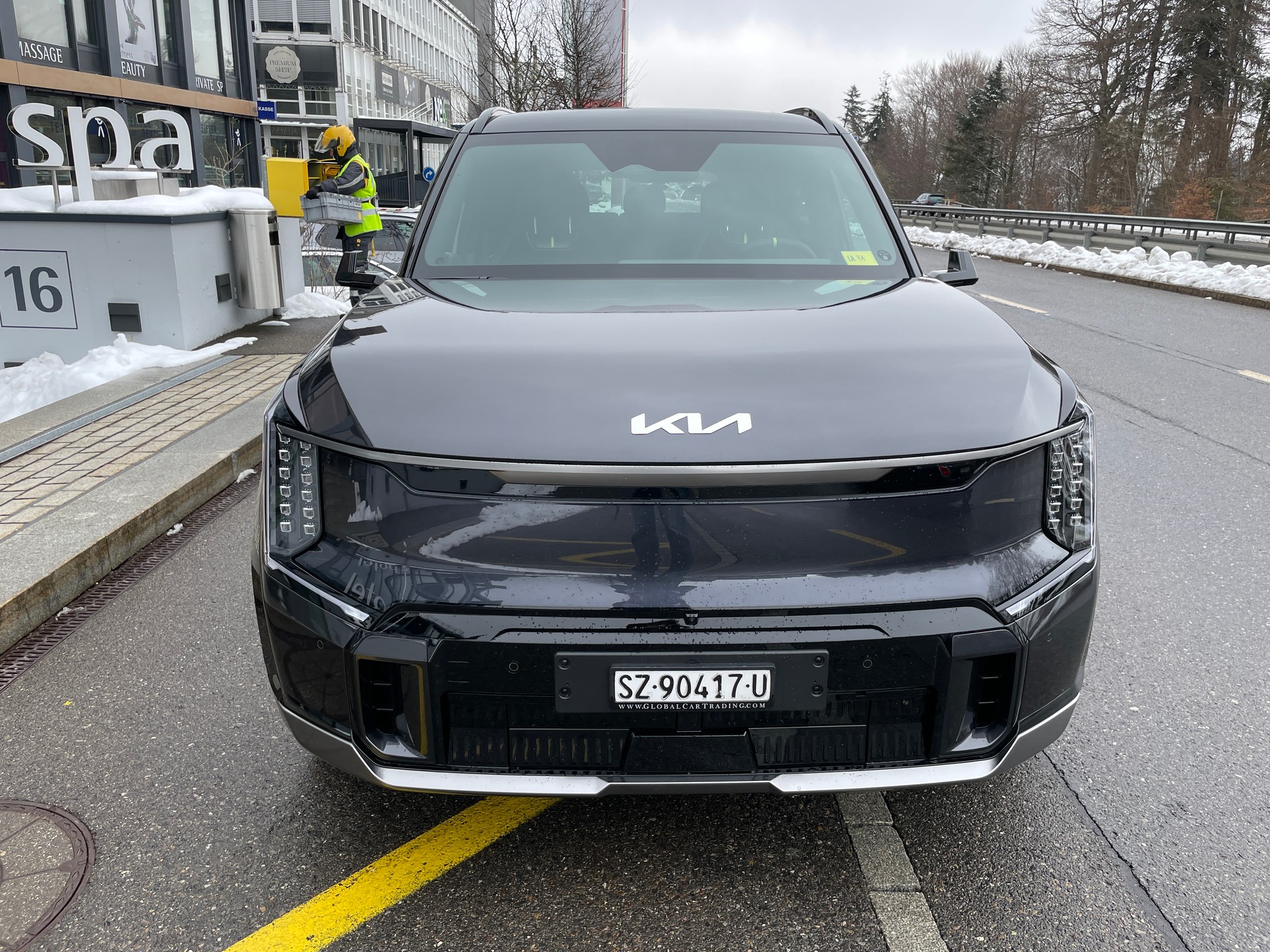 KIA EV9 99,8 kWh GT 4x4 mit Panorama Schiebedach und Digitale Rückspiegel-image-1