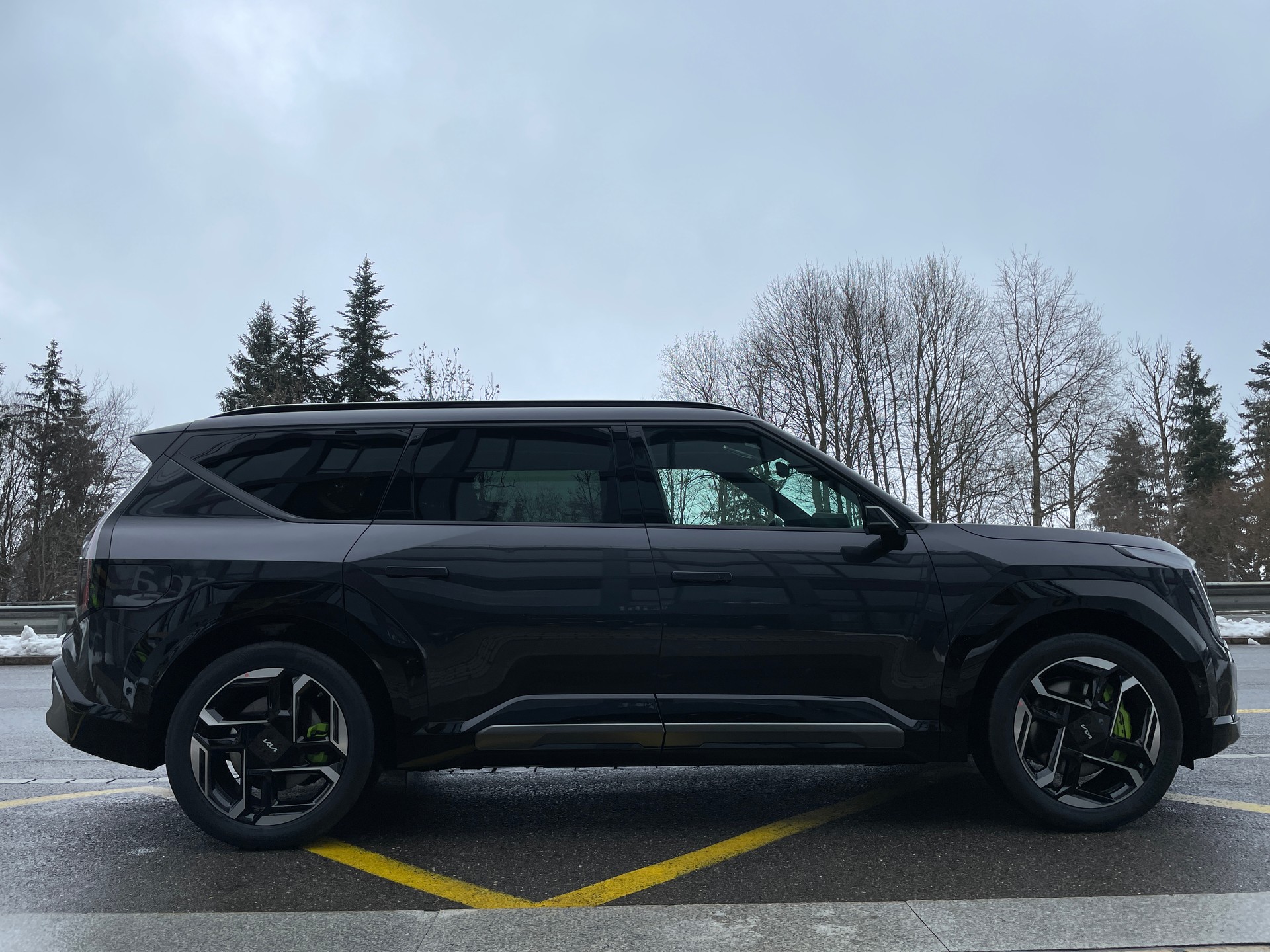 KIA EV9 99,8 kWh GT 4x4 mit Panorama Schiebedach und Digitale Rückspiegel-image-3