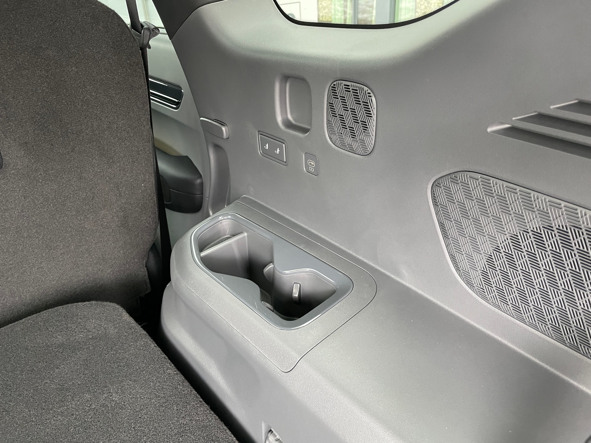 KIA EV9 99,8 kWh GT 4x4 mit Panorama Schiebedach und Digitale Rückspiegel-image-10