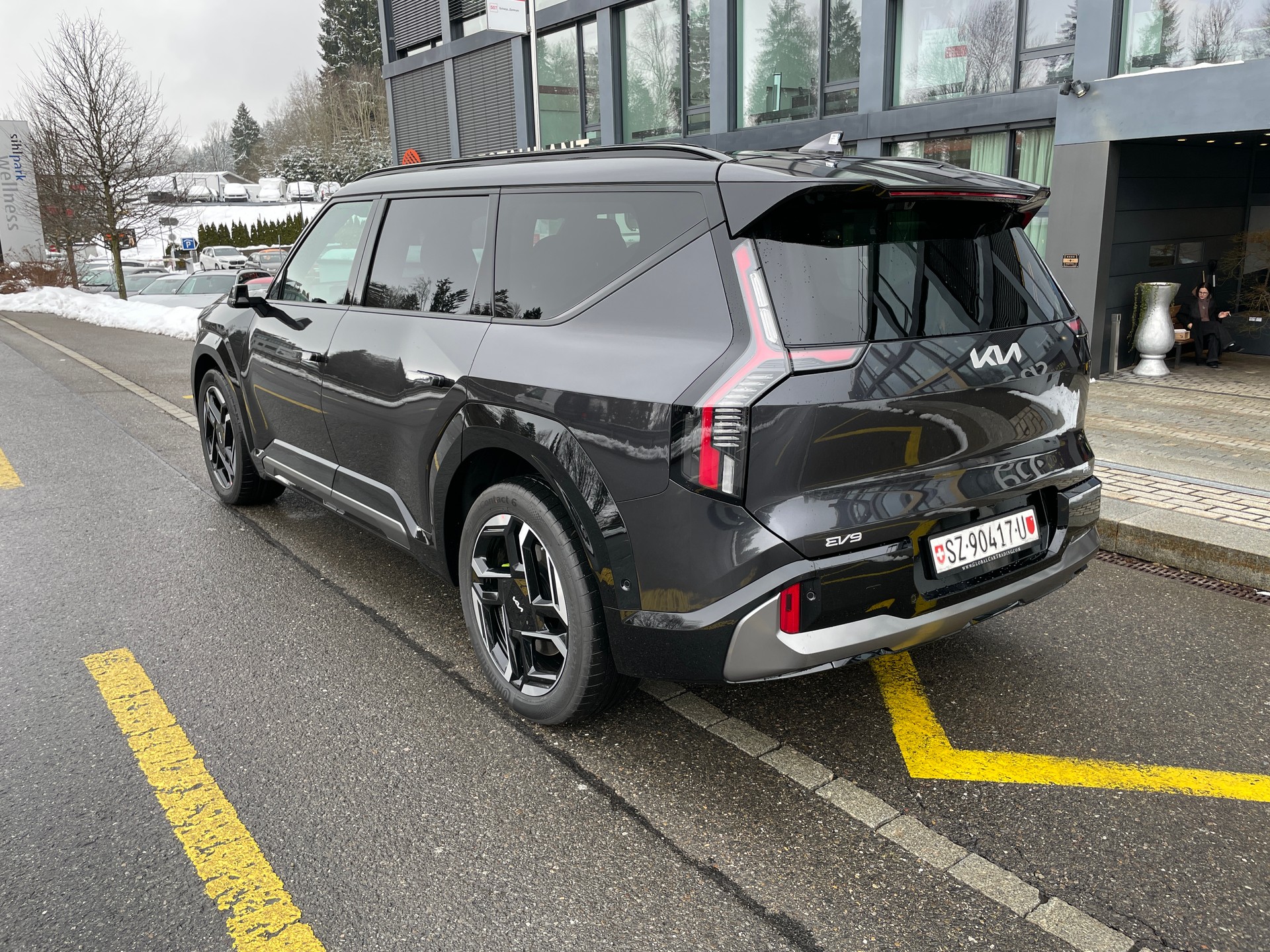 KIA EV9 99,8 kWh GT 4x4 mit Panorama Schiebedach und Digitale Rückspiegel-image-12