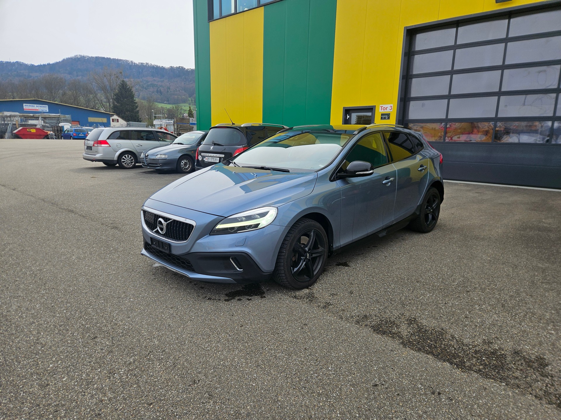 VOLVO V40 Cross Country T5 AWD Summum Geartronic-image-0
