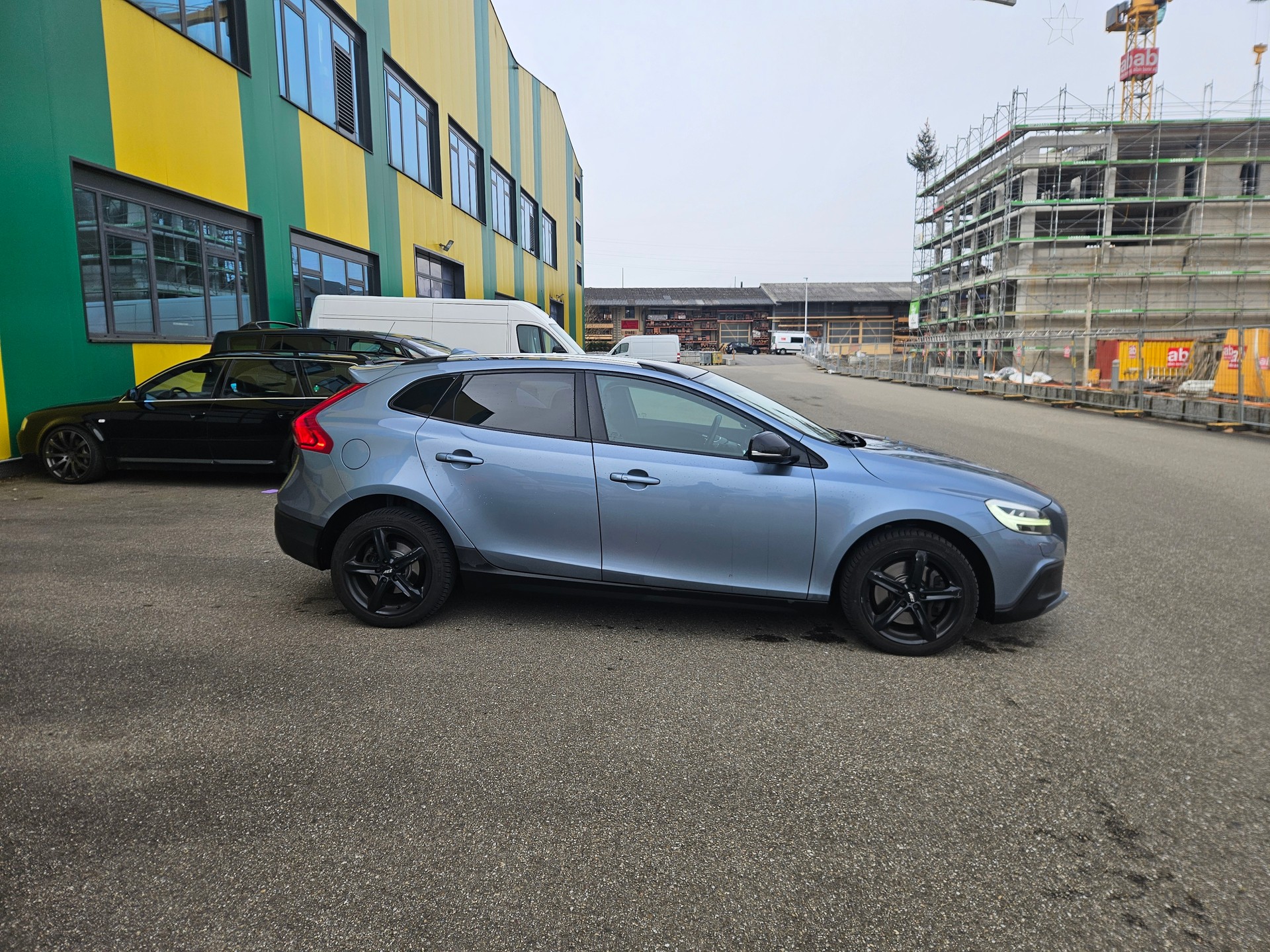 VOLVO V40 Cross Country T5 AWD Summum Geartronic-image-4