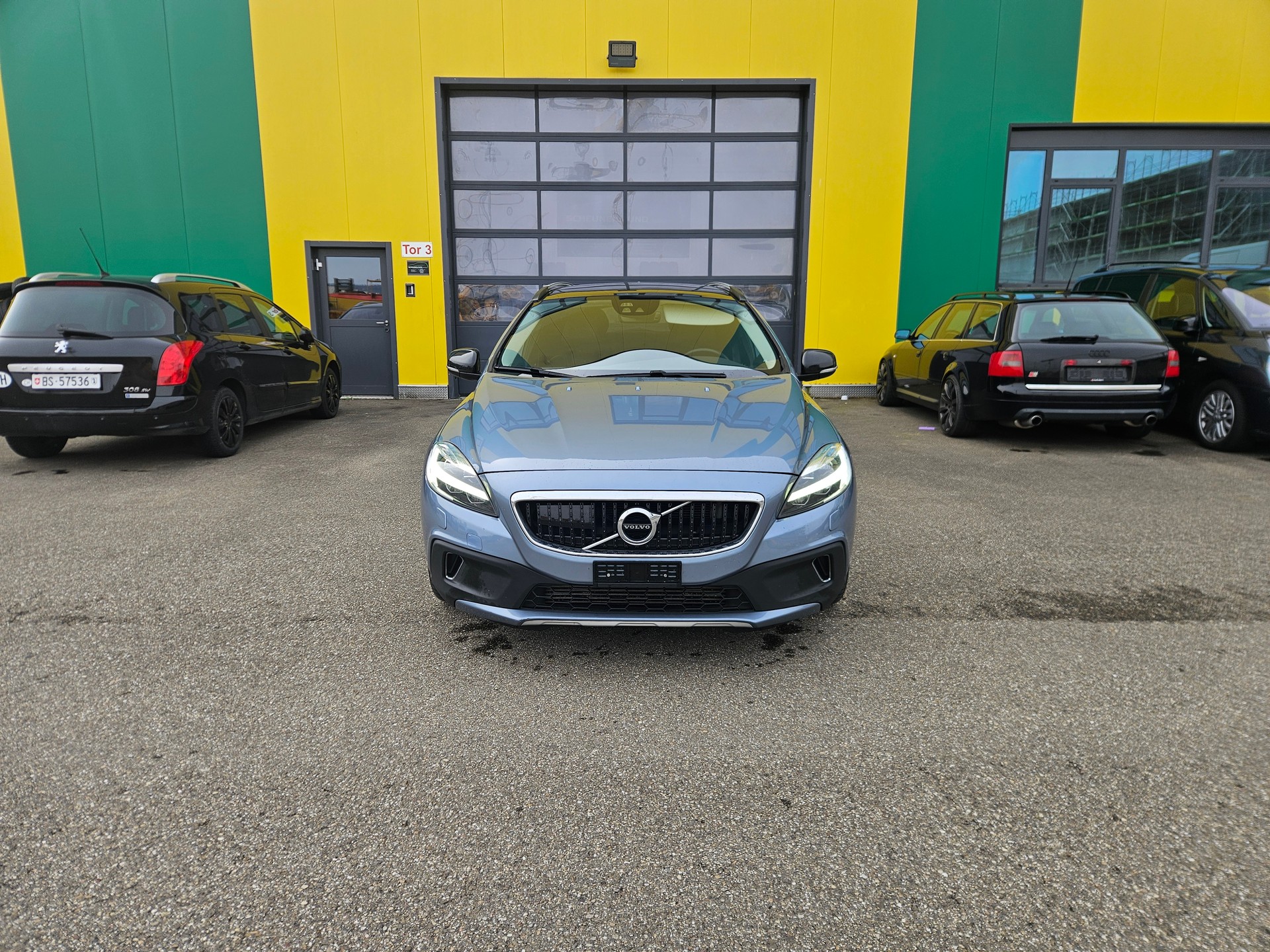VOLVO V40 Cross Country T5 AWD Summum Geartronic-image-1