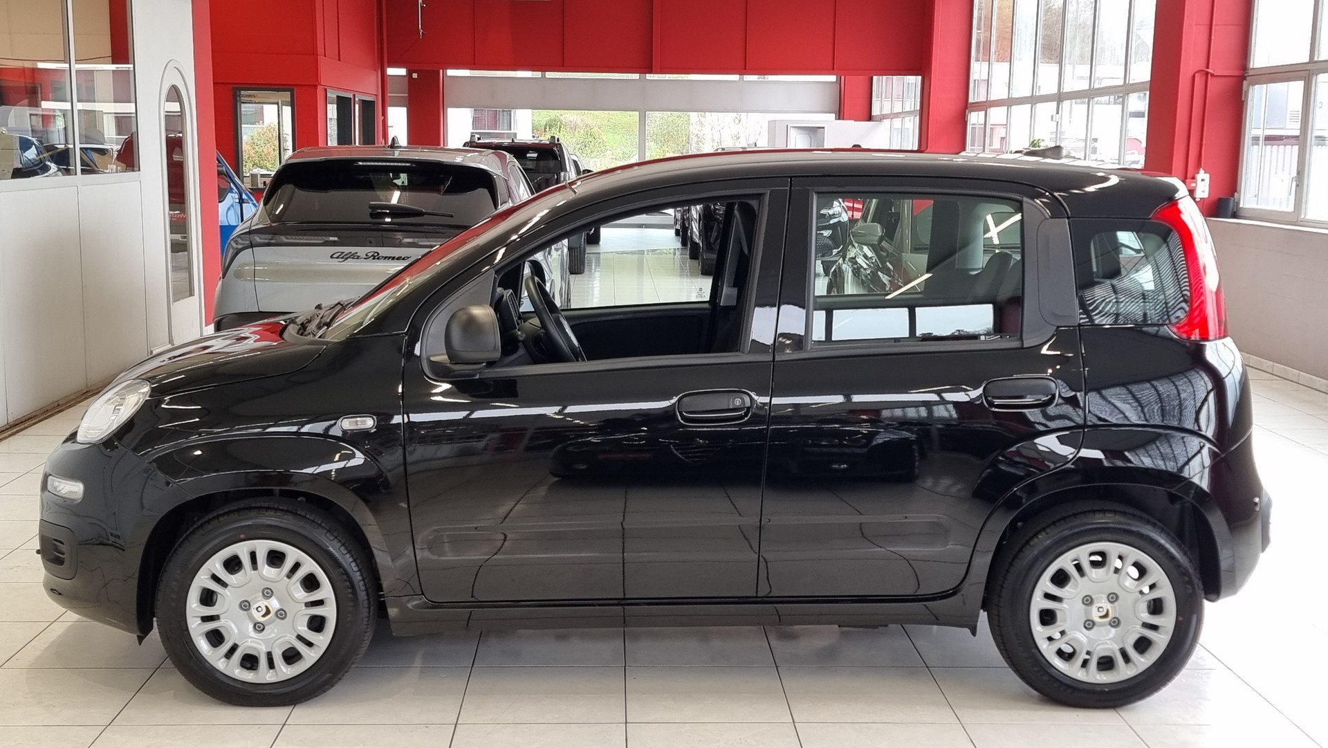FIAT Panda 1.0 Hybrid City Life-image-2