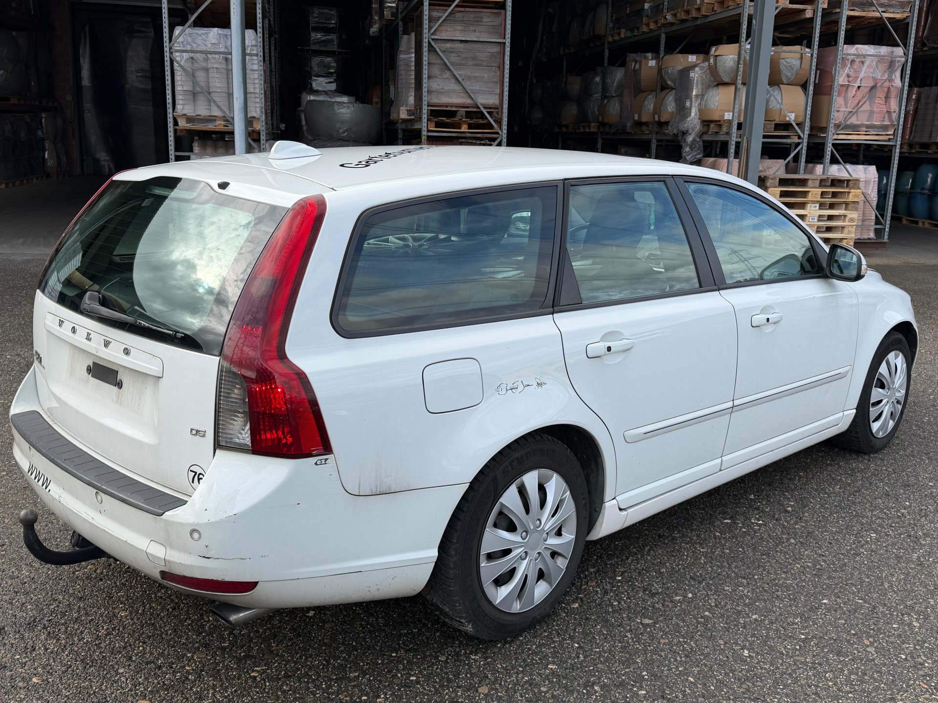 VOLVO V50 D5-image-11