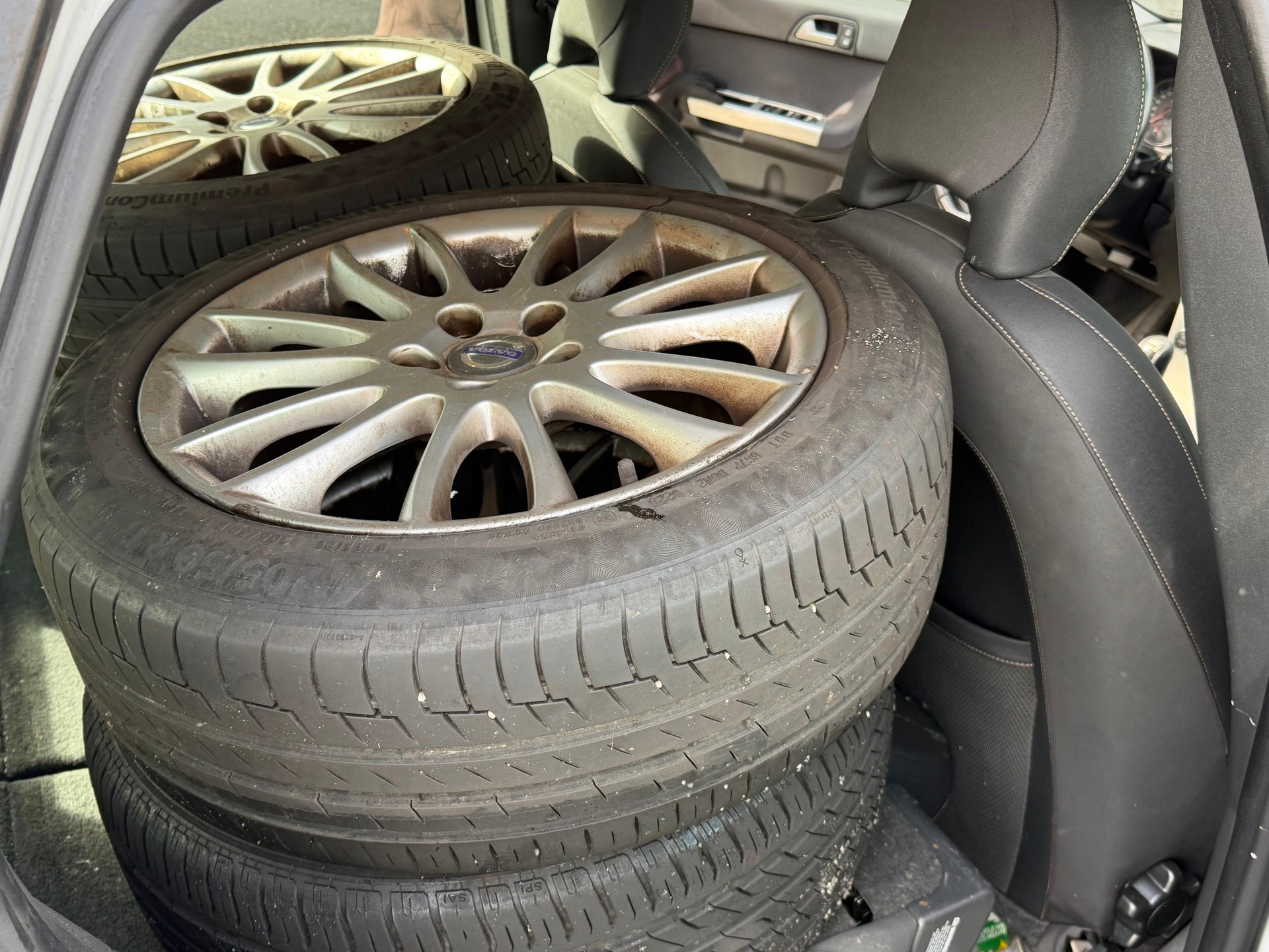 VOLVO V50 D5-image-7
