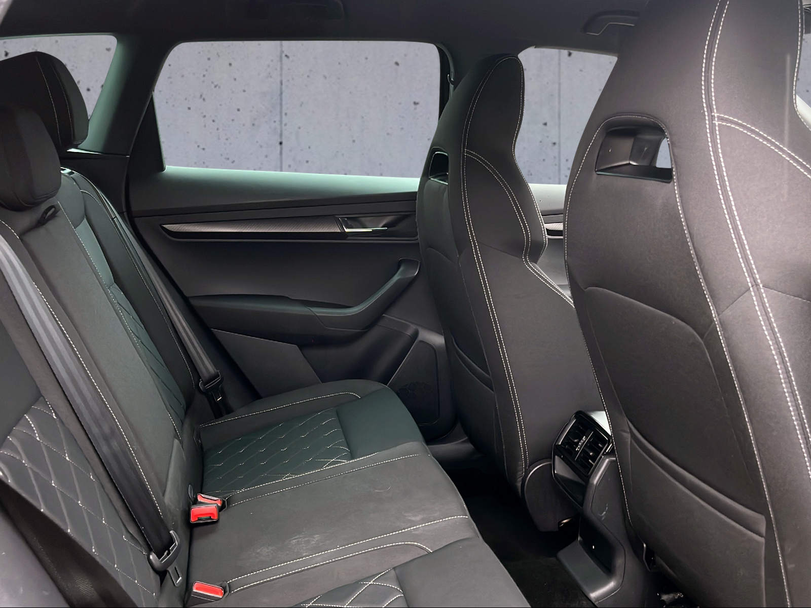SKODA Karoq 1.5 TSI ACT SportLine DSG-image-7