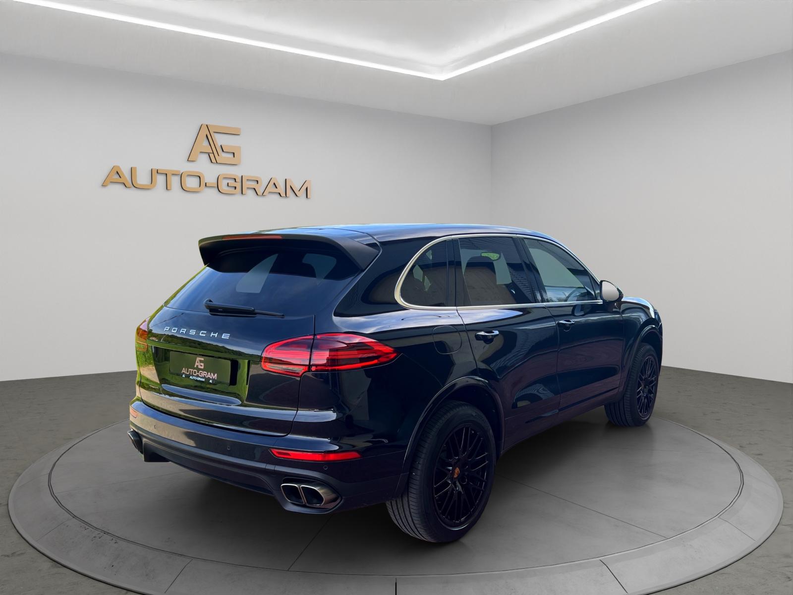PORSCHE Cayenne Turbo-image-4