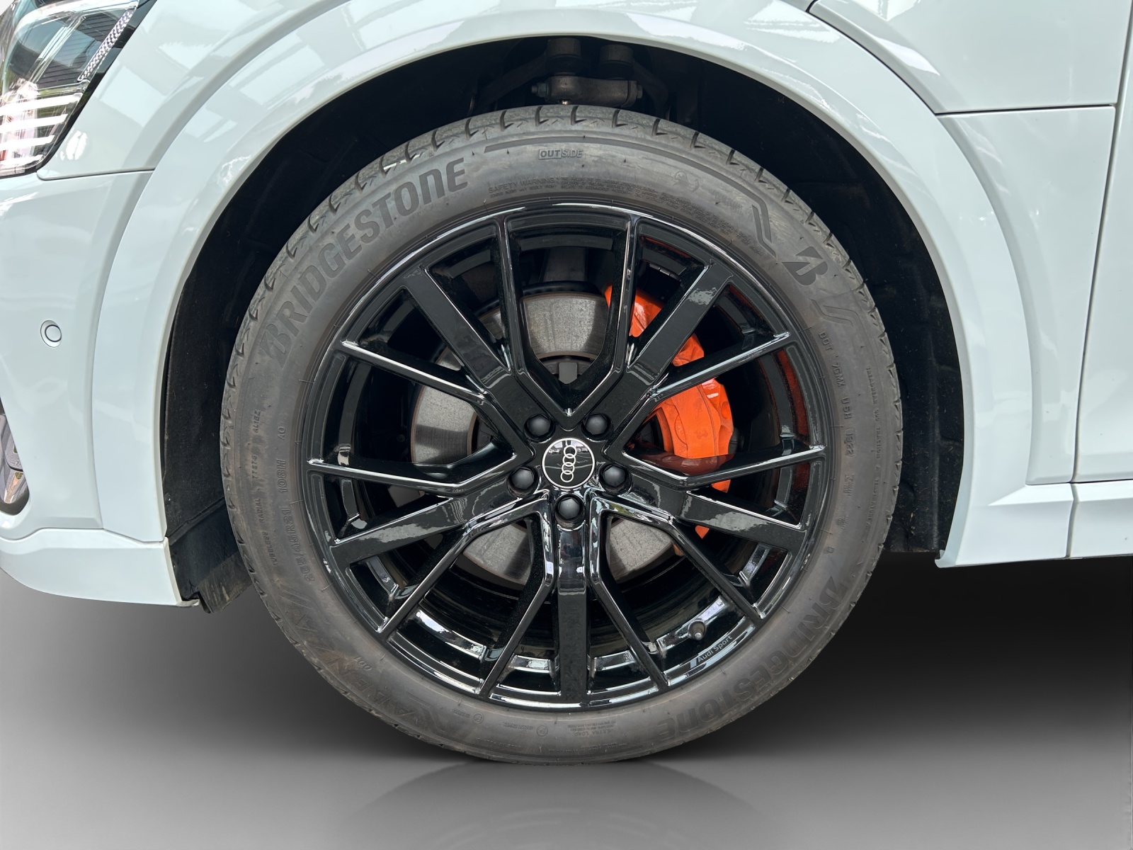 AUDI e-tron 55 S Line quattro-image-14