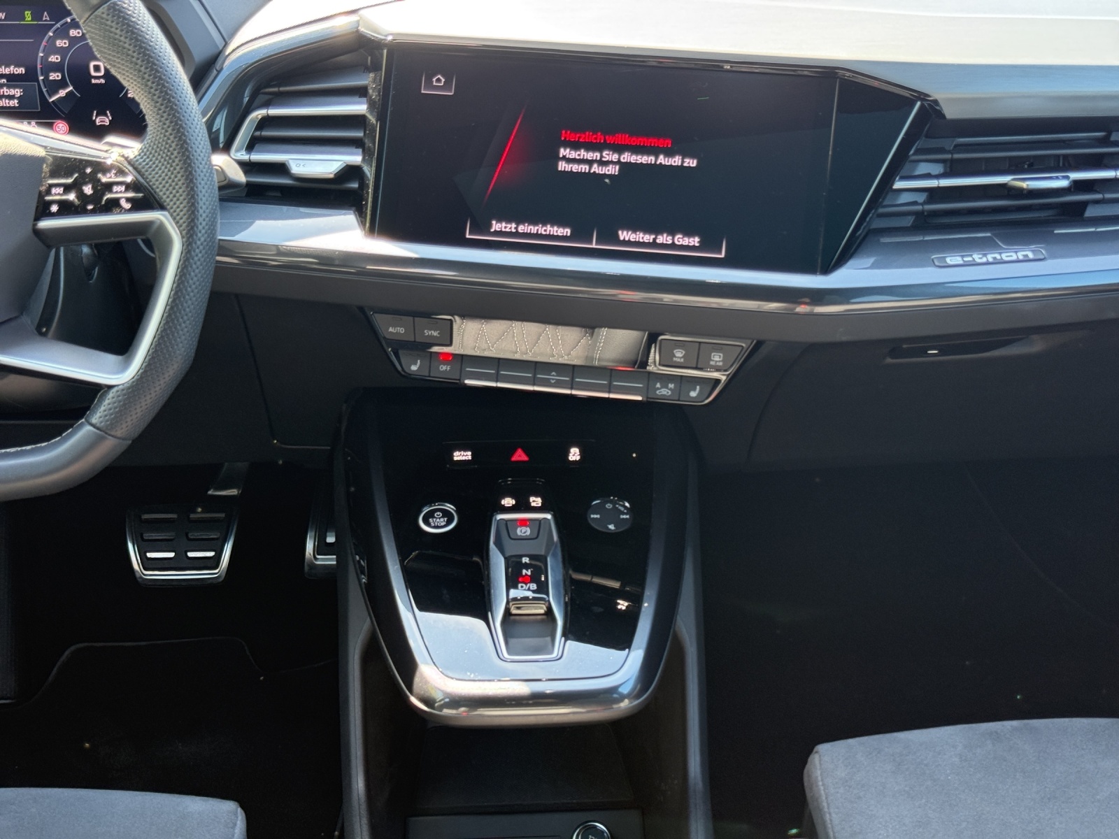 AUDI Q4 e-tron 50 quattro-image-11