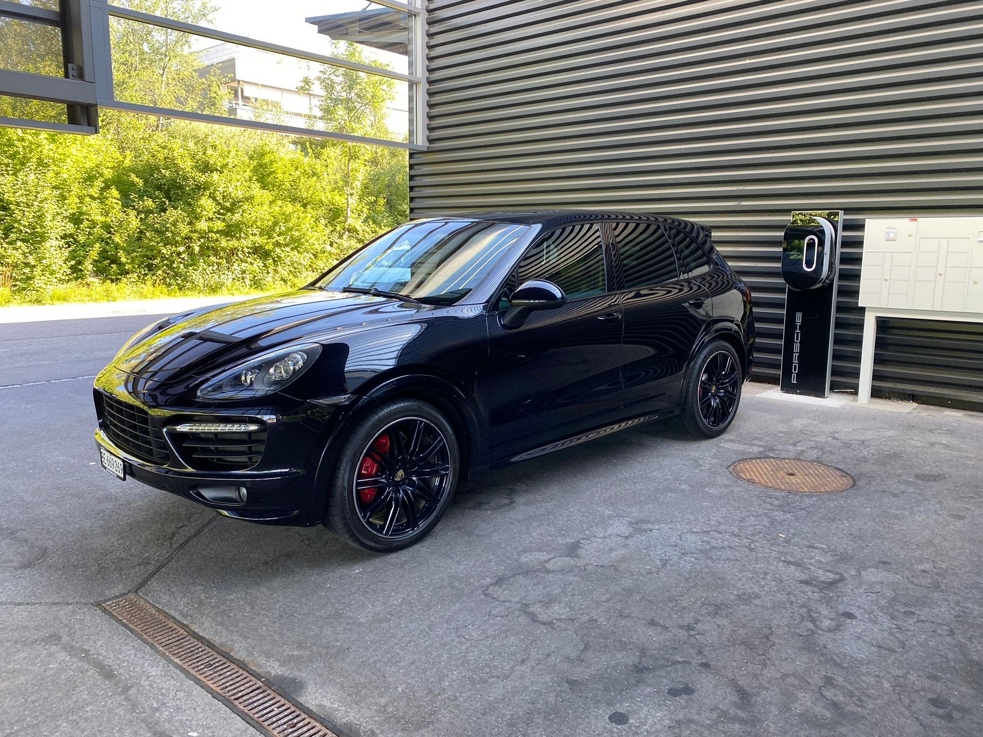 PORSCHE Cayenne GTS-image-0