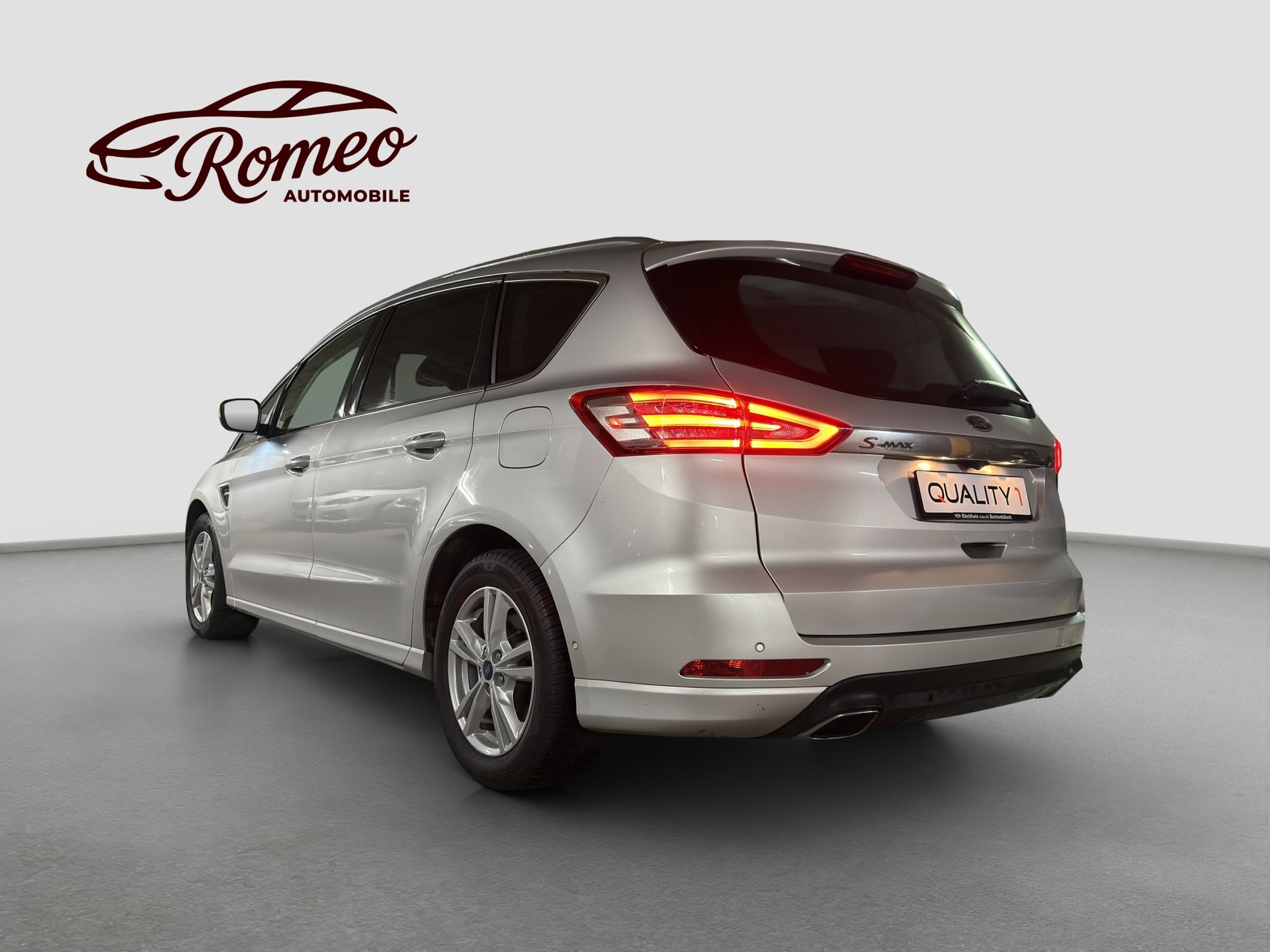 FORD S-Max 2.0 TDCi Titanium 4x4 Automatic ** Frisch ab MFK und Service ** Anhängerkupplung **-image-2