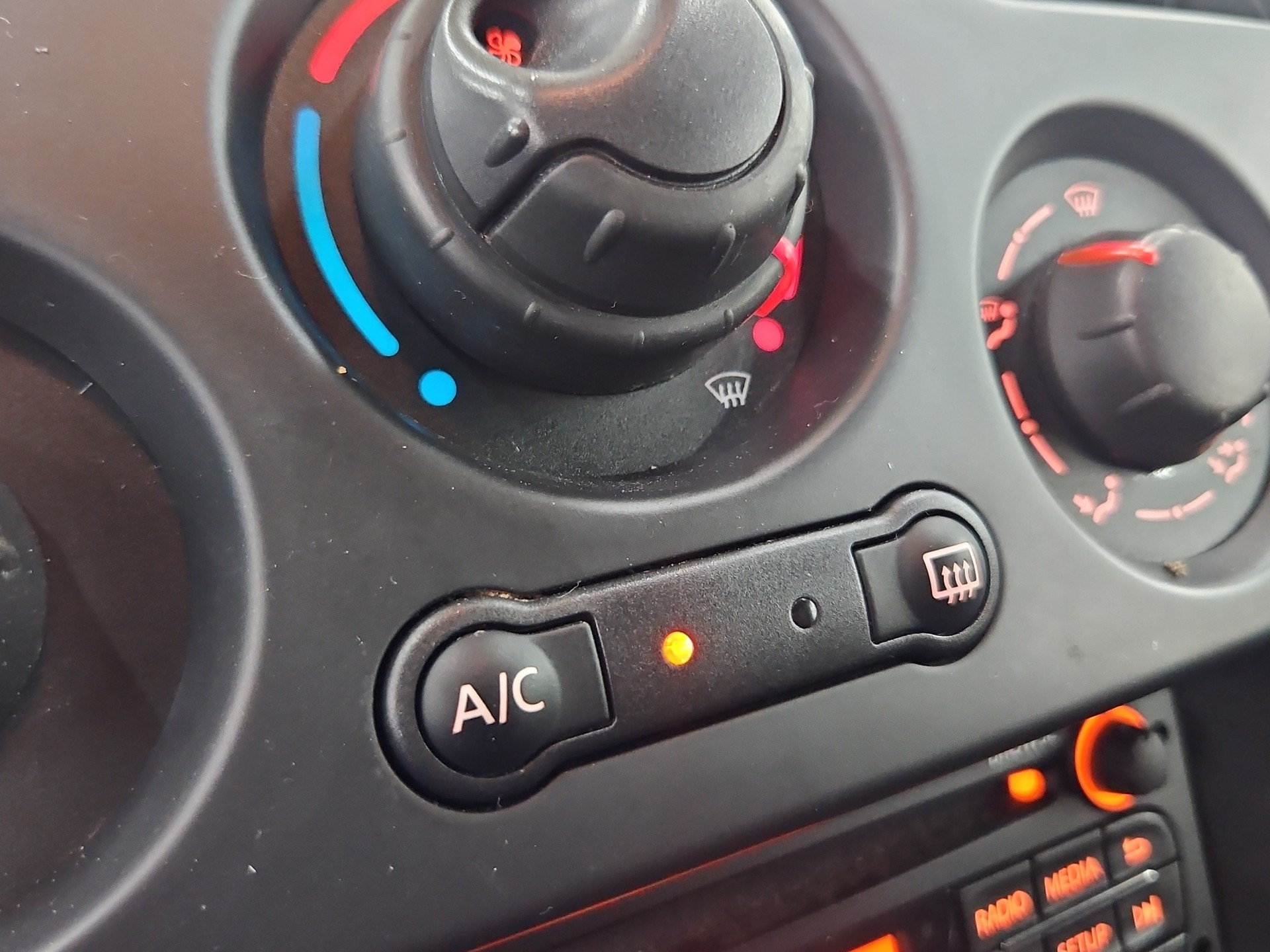 RENAULT Kangoo Medium dCi 95 ENERGY Limited-image-12