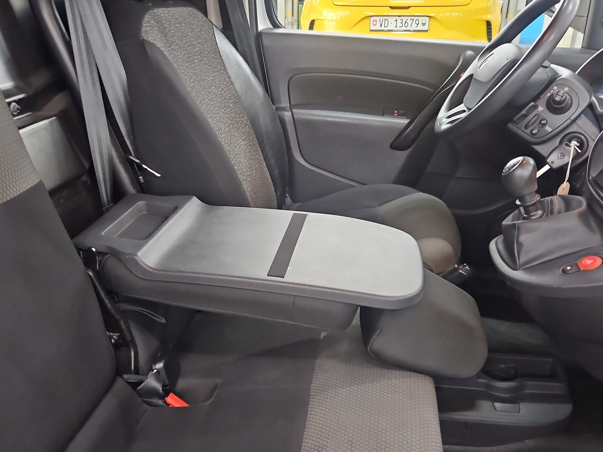 RENAULT Kangoo Medium dCi 95 ENERGY Limited-image-18