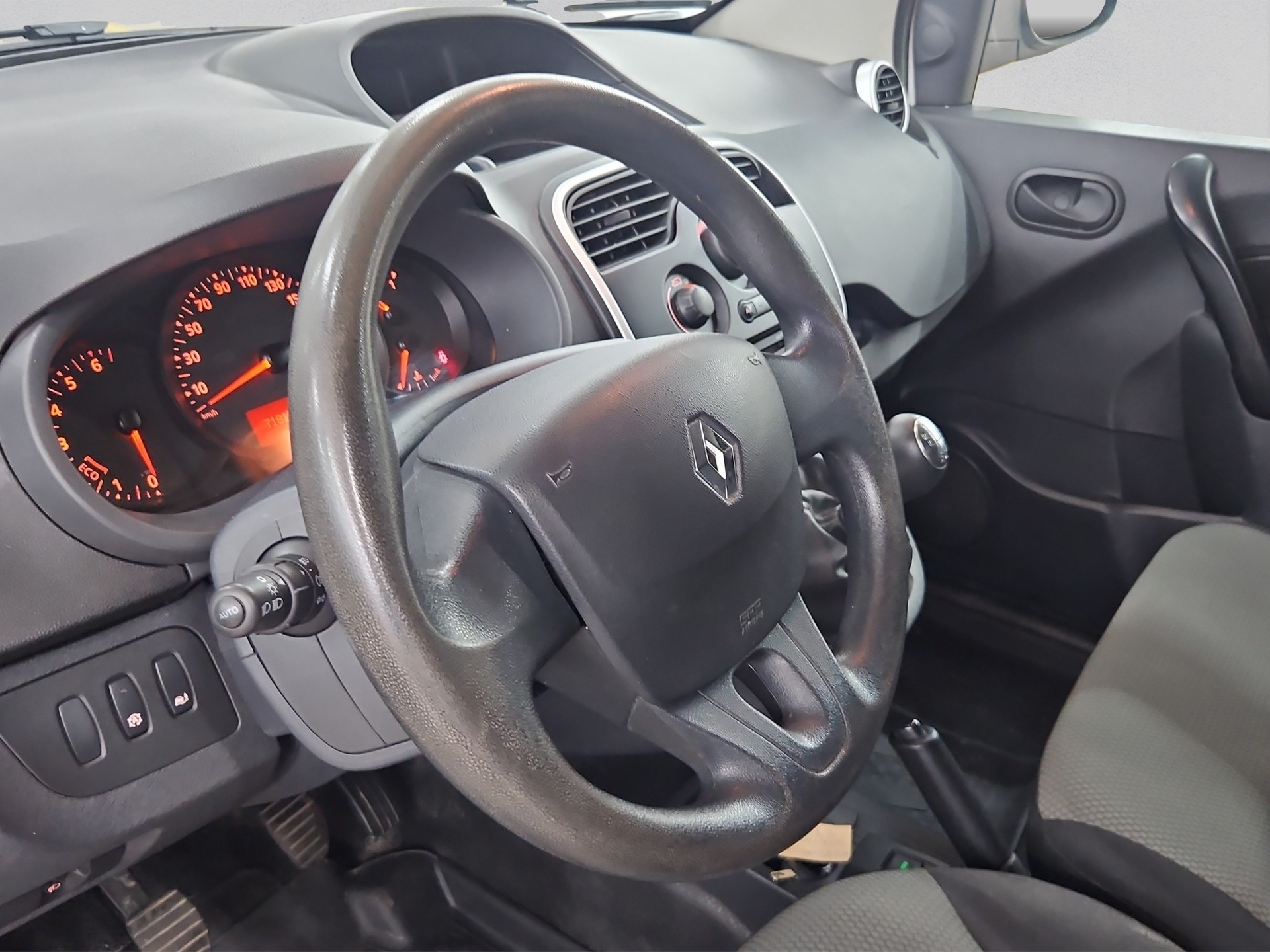 RENAULT Kangoo Medium dCi 95 ENERGY Limited-image-9