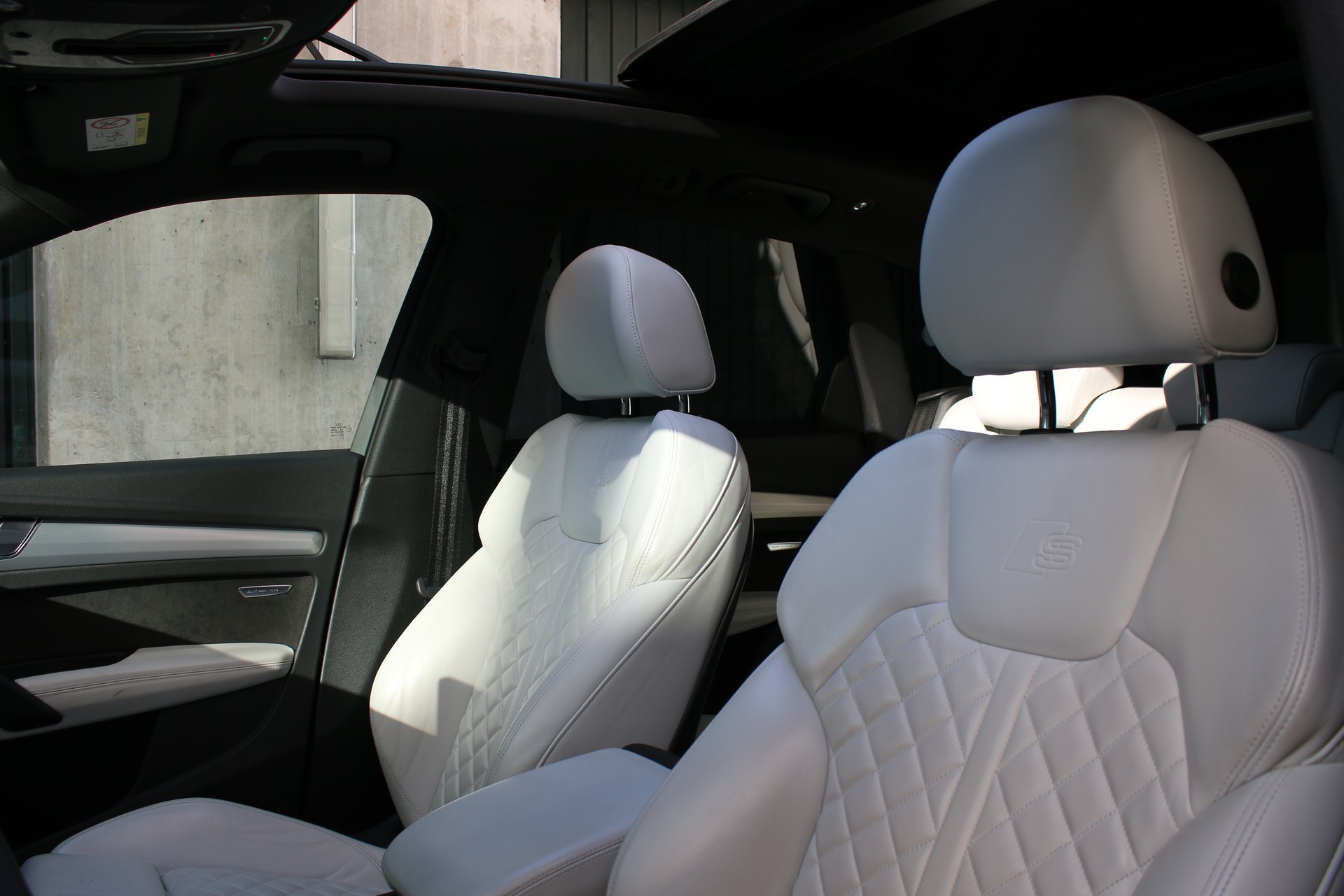 AUDI Q5 55 TFSI e quattro-image-5