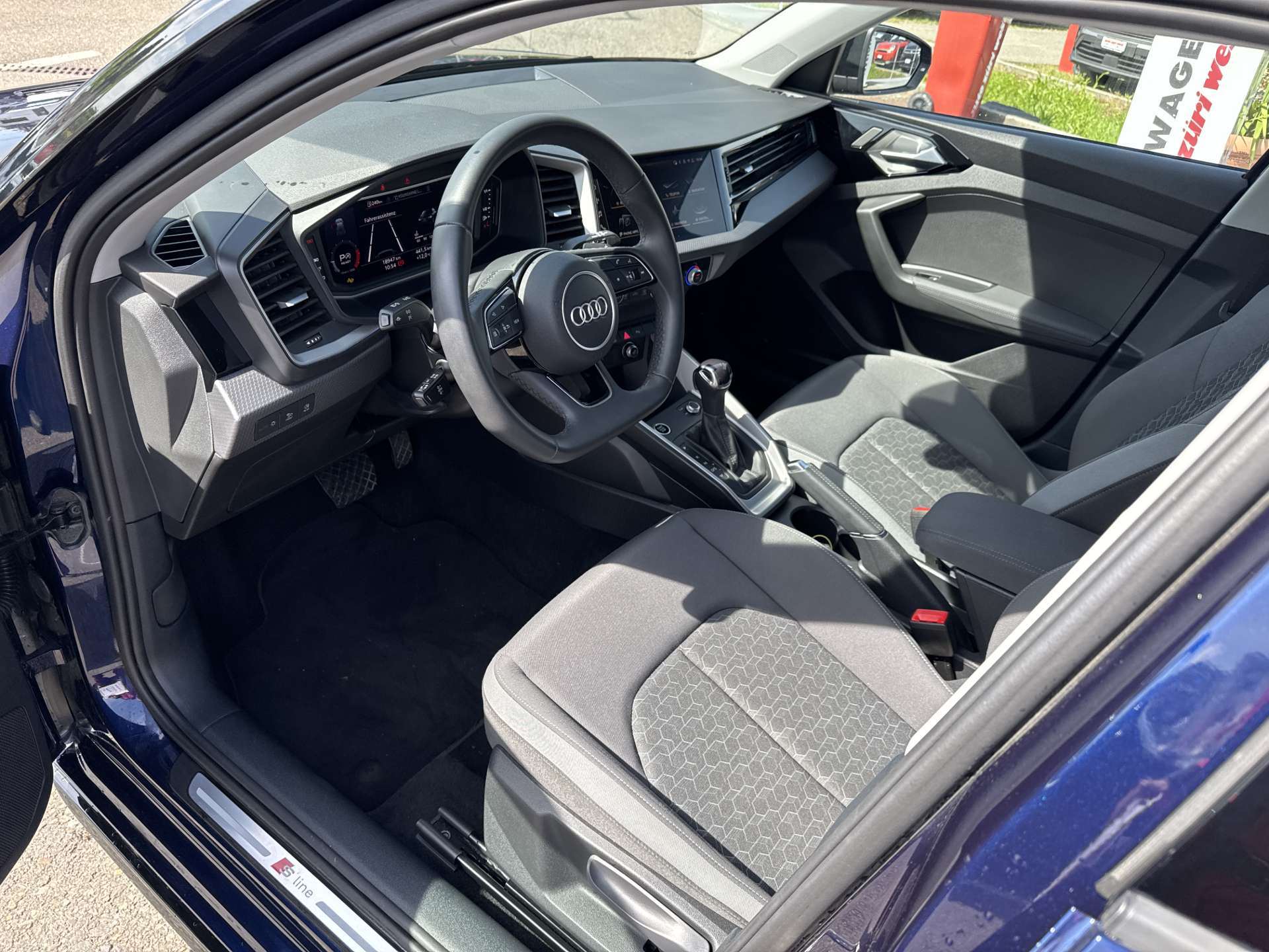 AUDI A1 Sportback 30 TFSi S-Line Black-Edition S-Tronic Automat-image-5