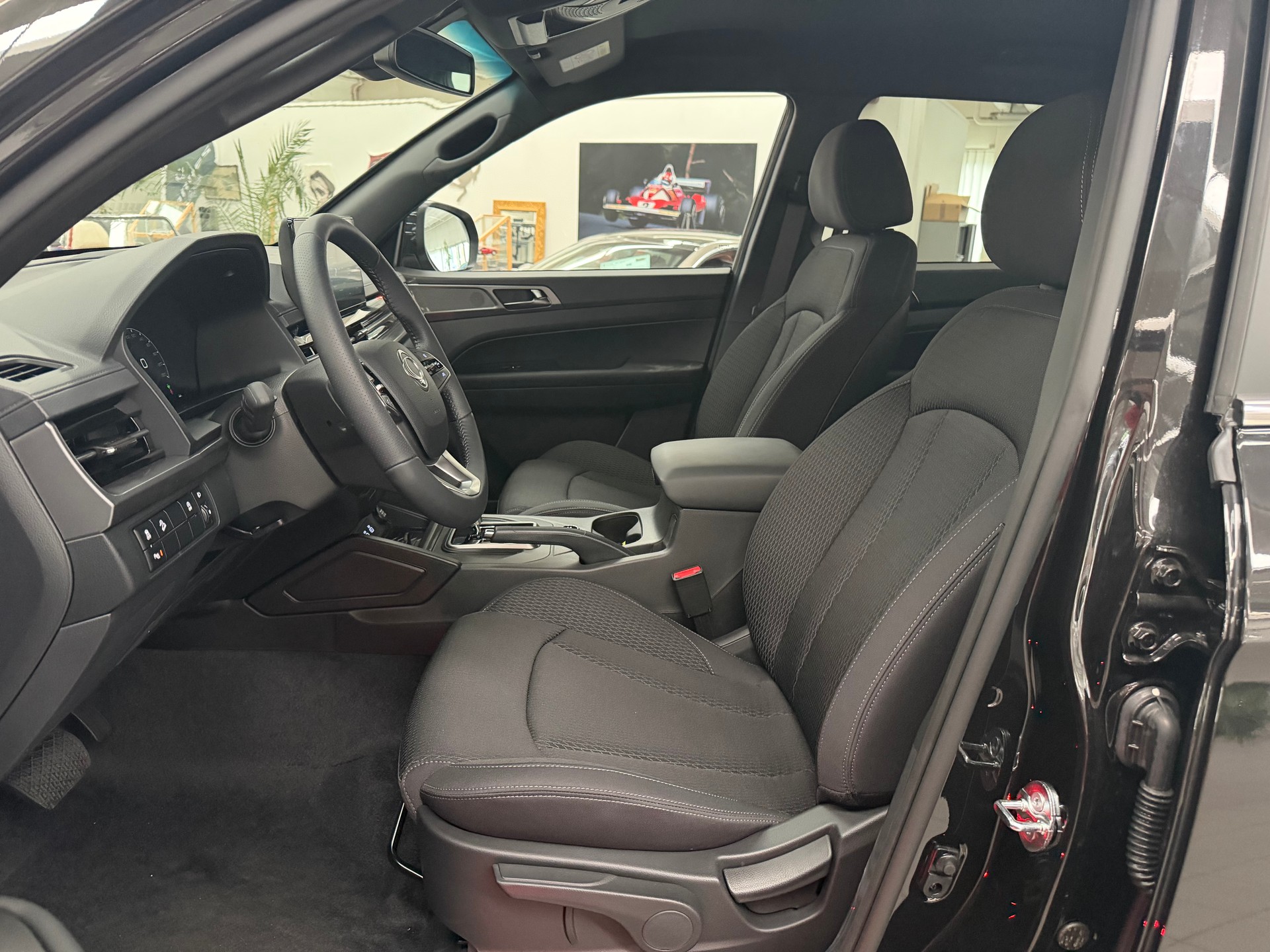 KGM-SsangYong Musso 2.2 Platinum 4WD A-image-5