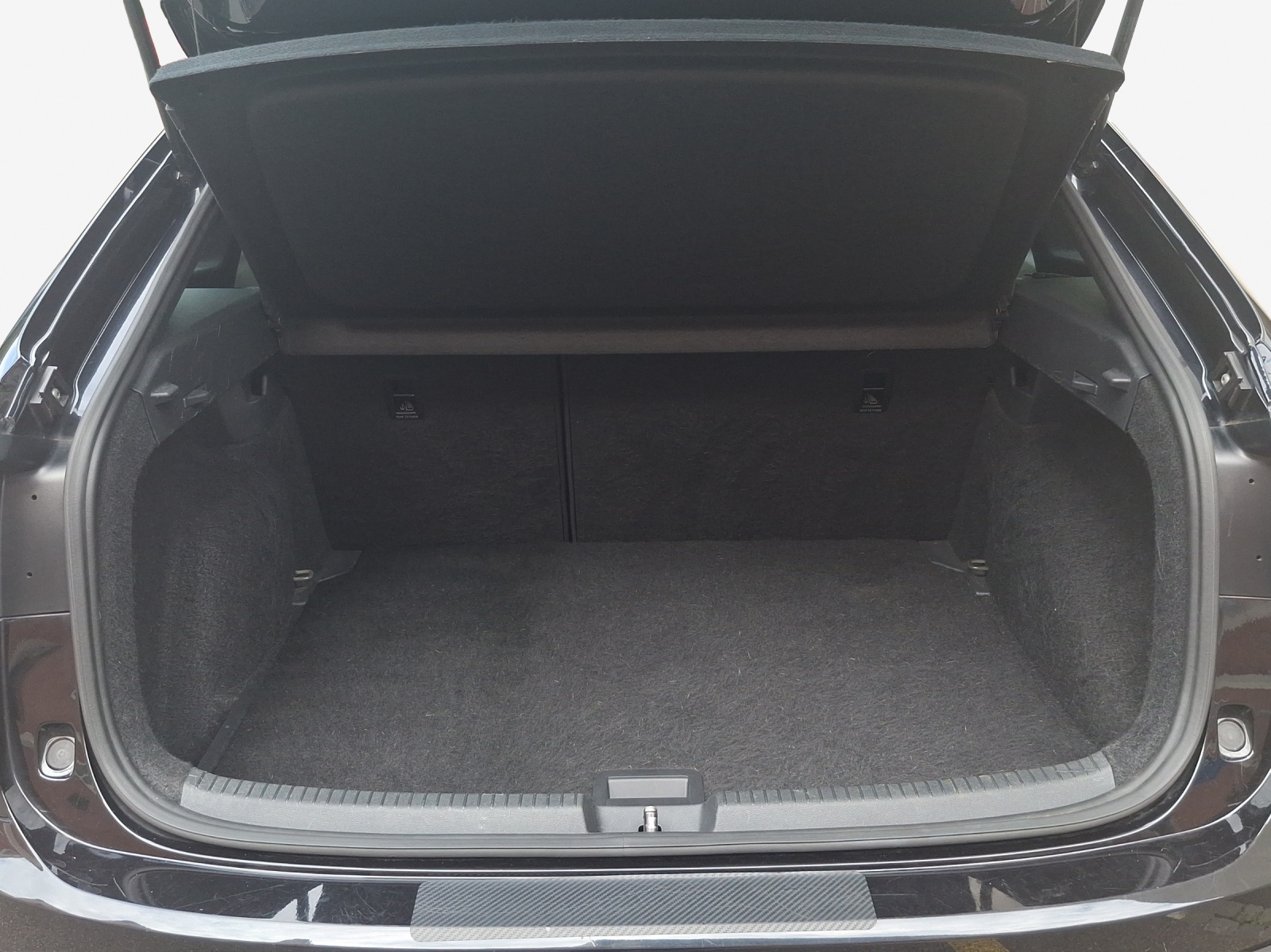 VW Taigo 1.5 TSI R-Line DSG-image-12
