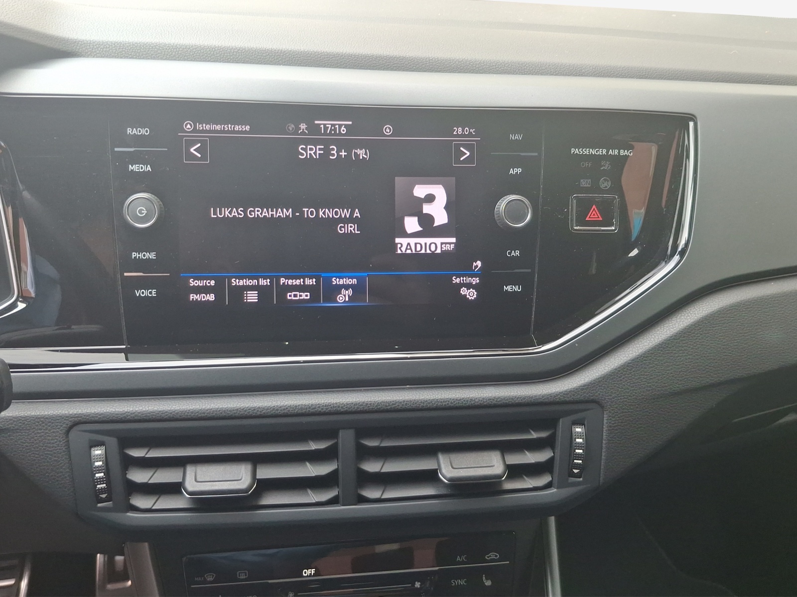 VW Taigo 1.5 TSI R-Line DSG-image-10