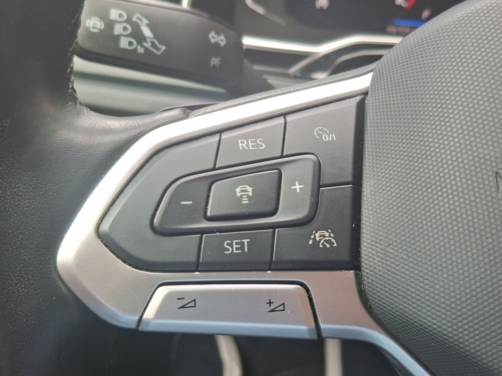 VW Taigo 1.5 TSI R-Line DSG-image-14