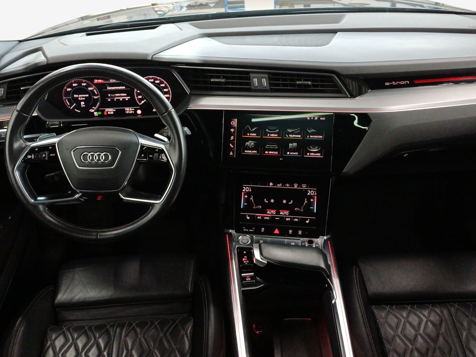 AUDI e-tron 55 Sportback S Line quattro-image-9