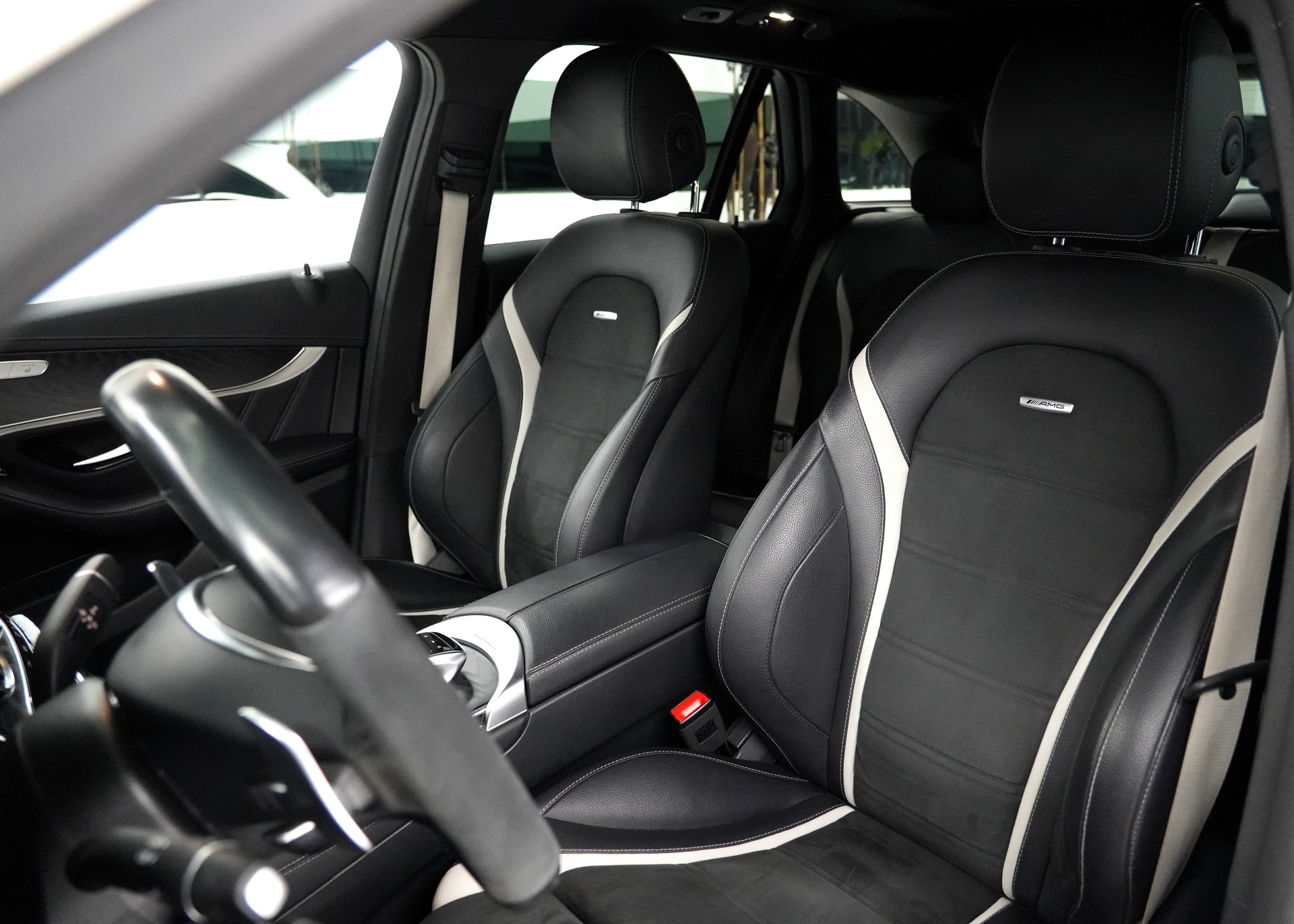 MERCEDES-BENZ GLC 63 S AMG 4Matic+-image-8