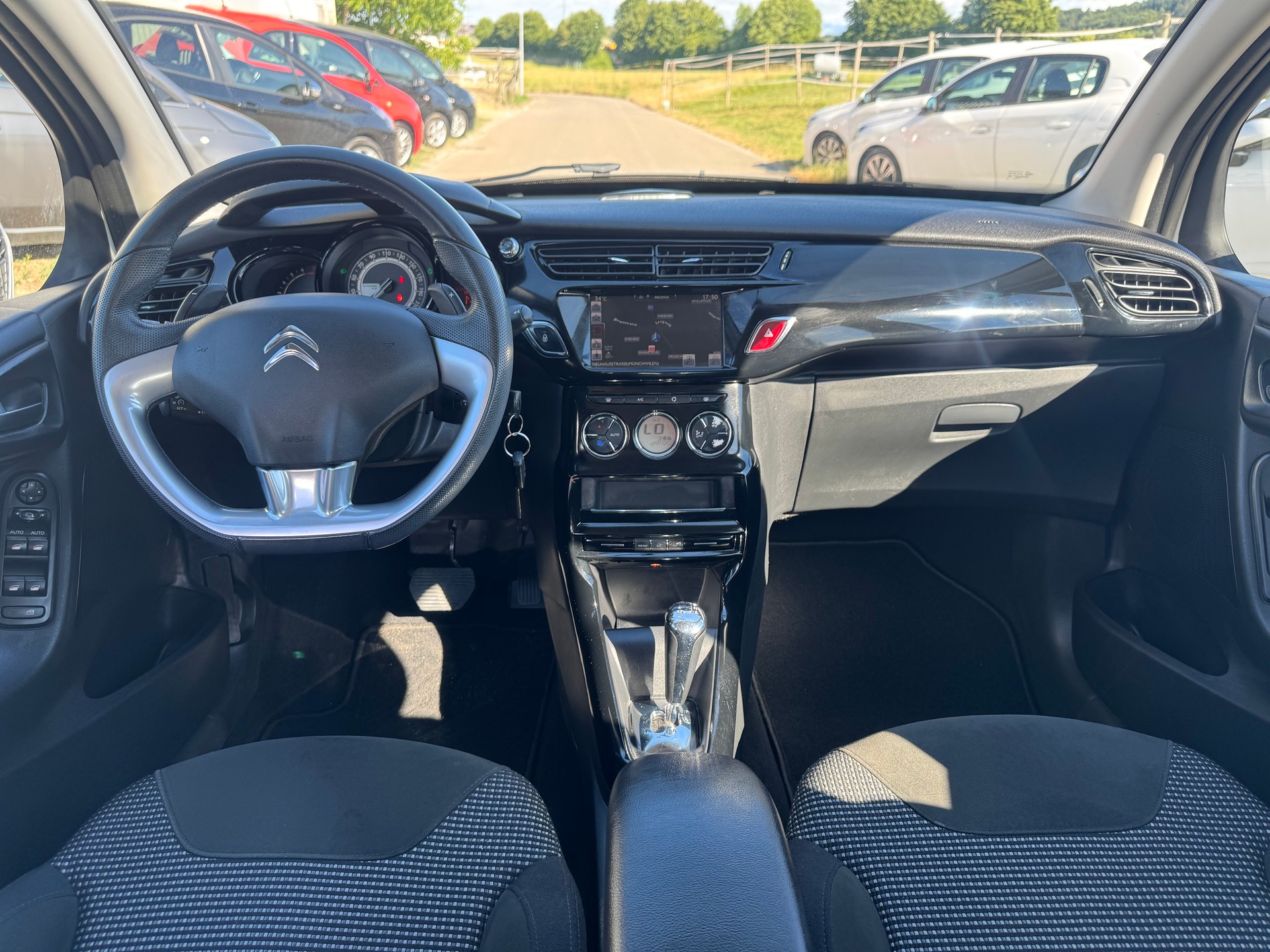 CITROEN C3 1.2i Exclusive ETG5-image-7