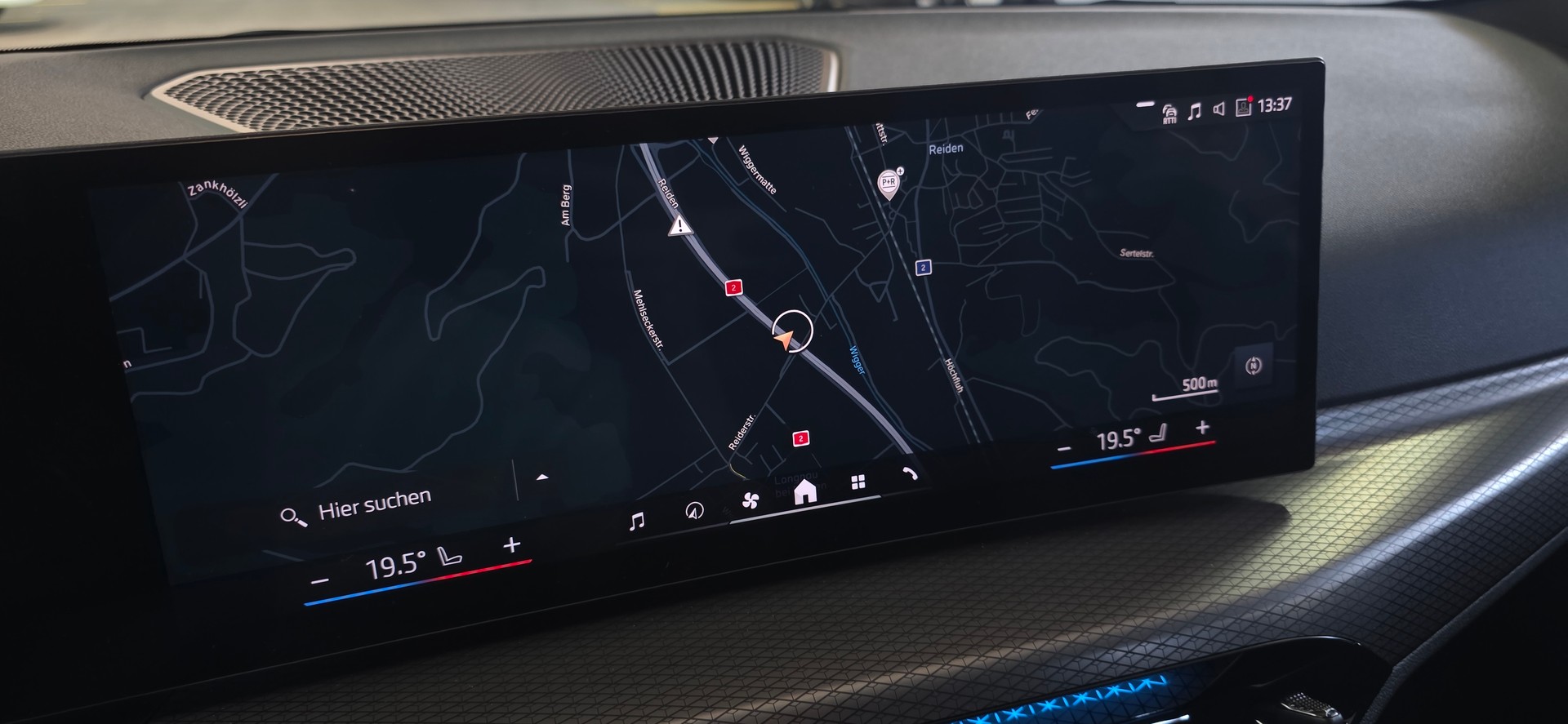 BMW 330i Touring xDrive Steptronic M Sport *SpeedControl*Sitzheizung*Rückfahrkamera*Ambiente*CarPlay/AndroidAuto*-image-19