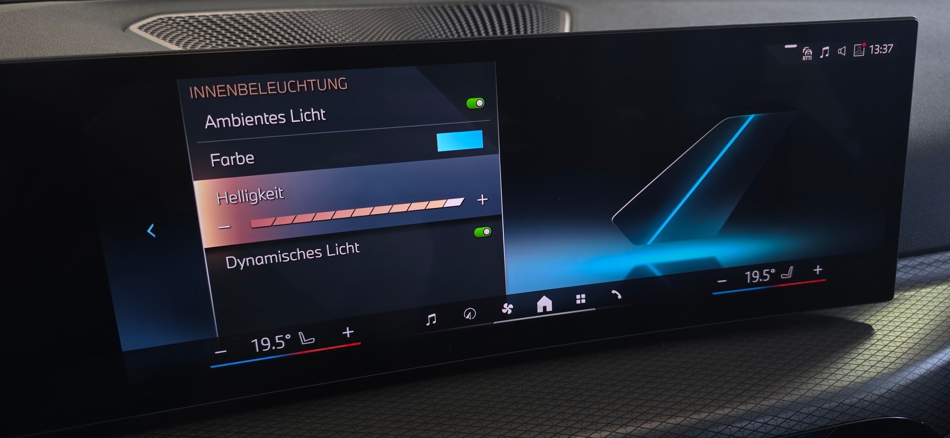 BMW 330i Touring xDrive Steptronic M Sport *SpeedControl*Sitzheizung*Rückfahrkamera*Ambiente*CarPlay/AndroidAuto*-image-21