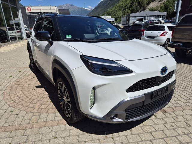 TOYOTA Yaris Cross 1.5 Adventure e-CVT AWDi-image-1