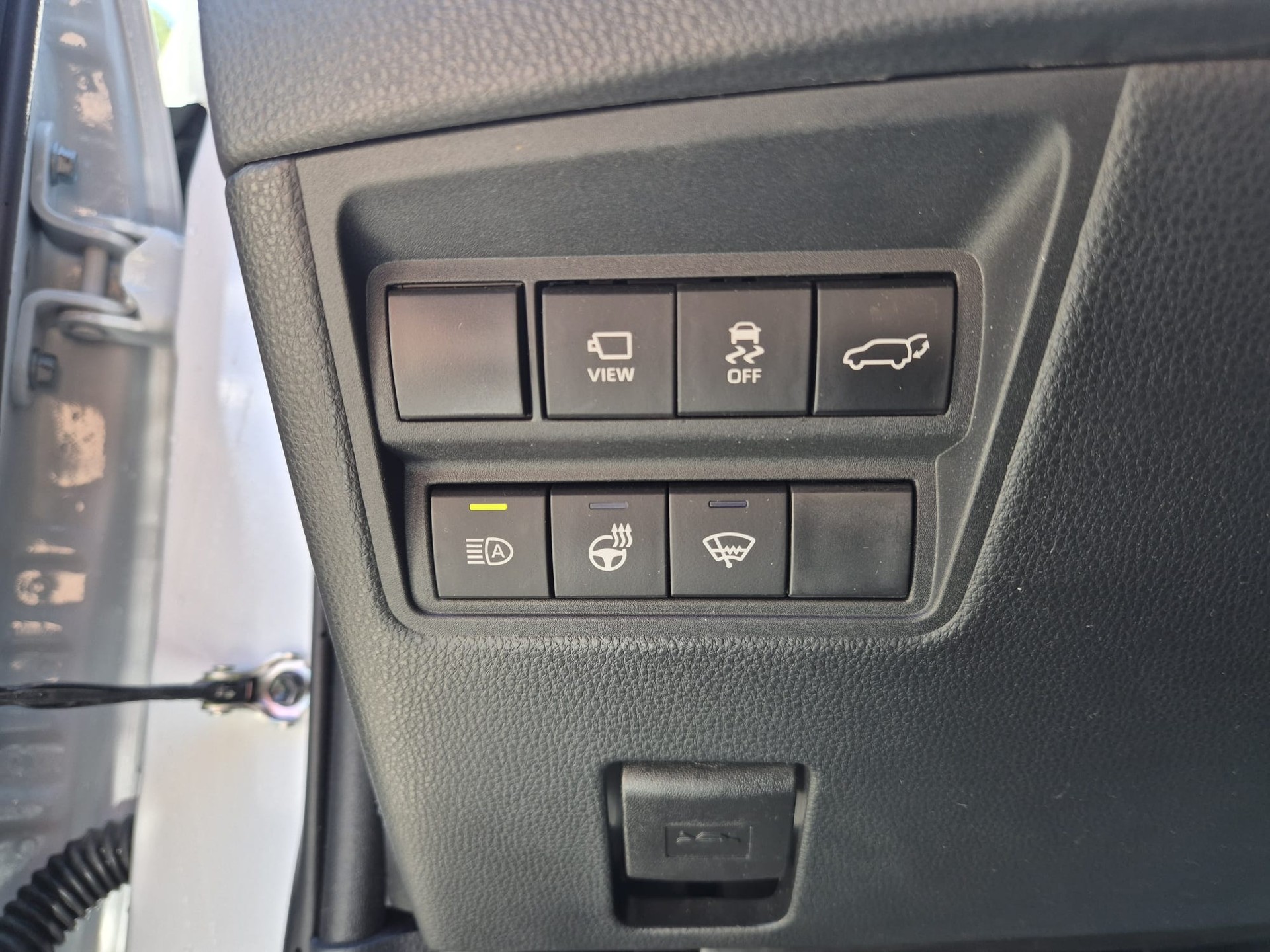 TOYOTA Yaris Cross 1.5 Adventure e-CVT AWDi-image-6